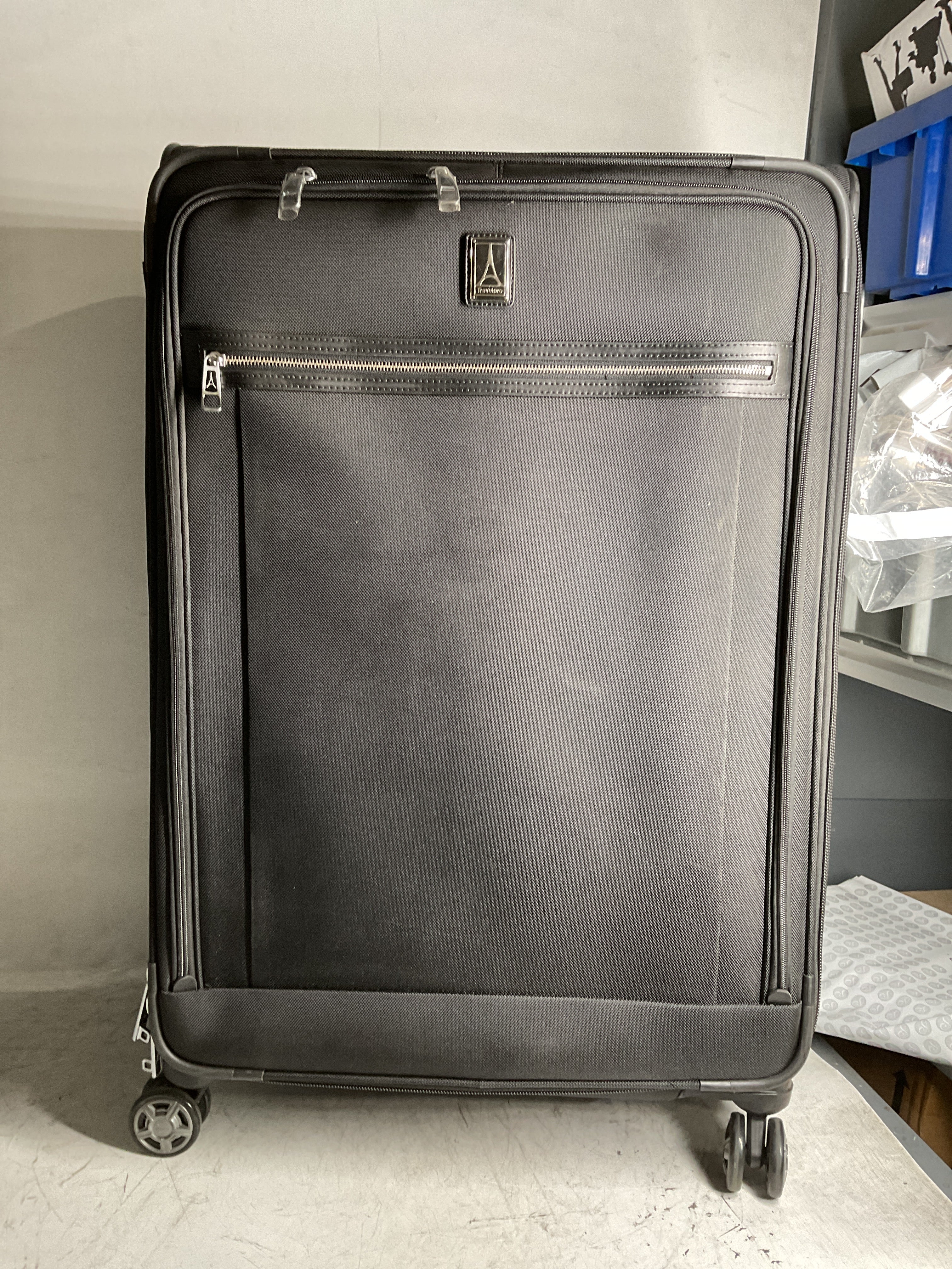 Travelpro Platinum Elite Softside Expandable Checked Luggage, 8 Wheel Spinner Large Suitcase, TSA Lock, Men and Women ( Shadow Black , Checked-Large 29-Inch ) Shadow Black Checked Large 29 Inch U11