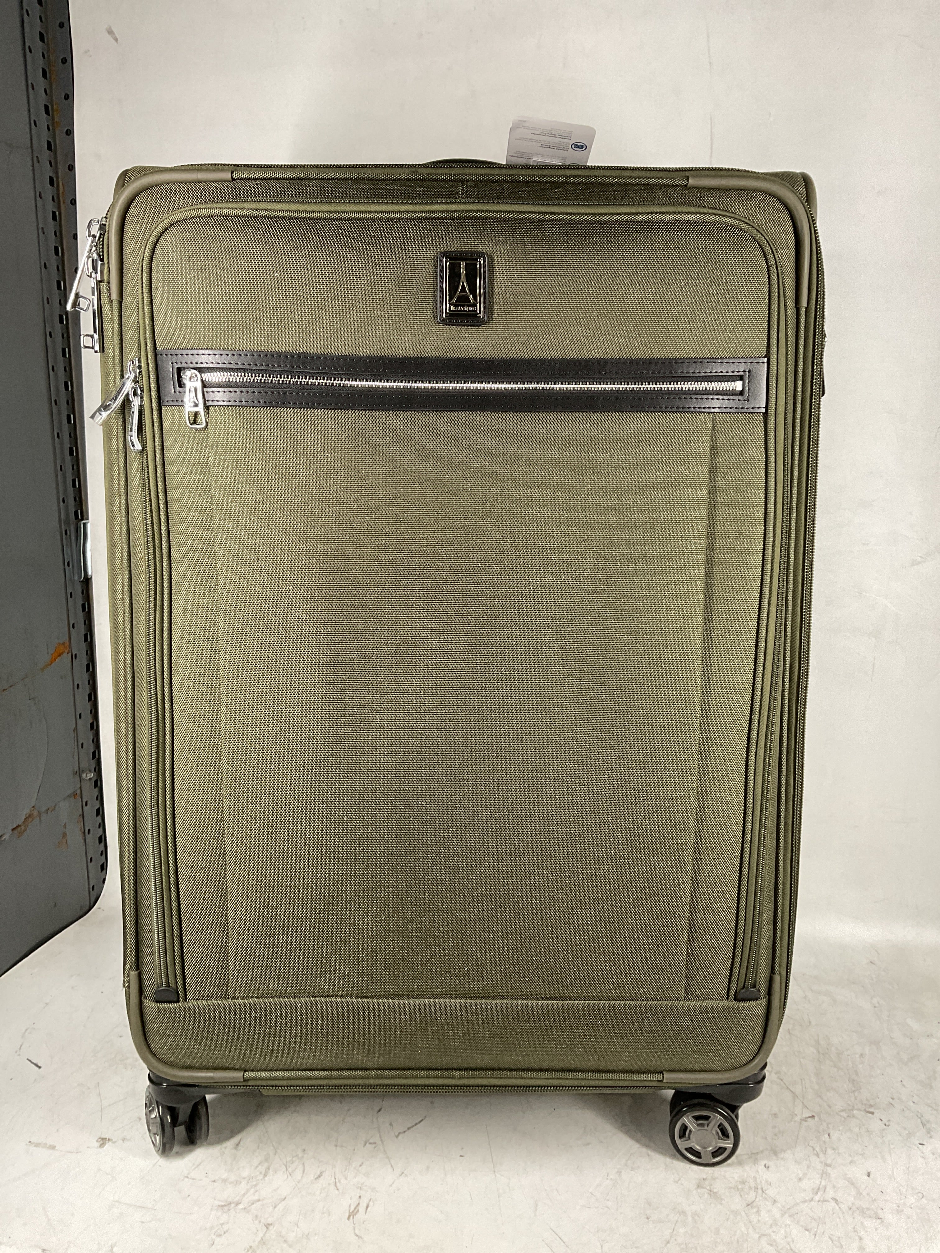 Travelpro Platinum Elite Softside Expandable Checked Luggage, 8 Wheel Spinner Large Suitcase, TSA Lock, Men and Women ( Pilot Green , Checked-Large 29-Inch ) Pilot Green Checked Large 29 Inch U1
