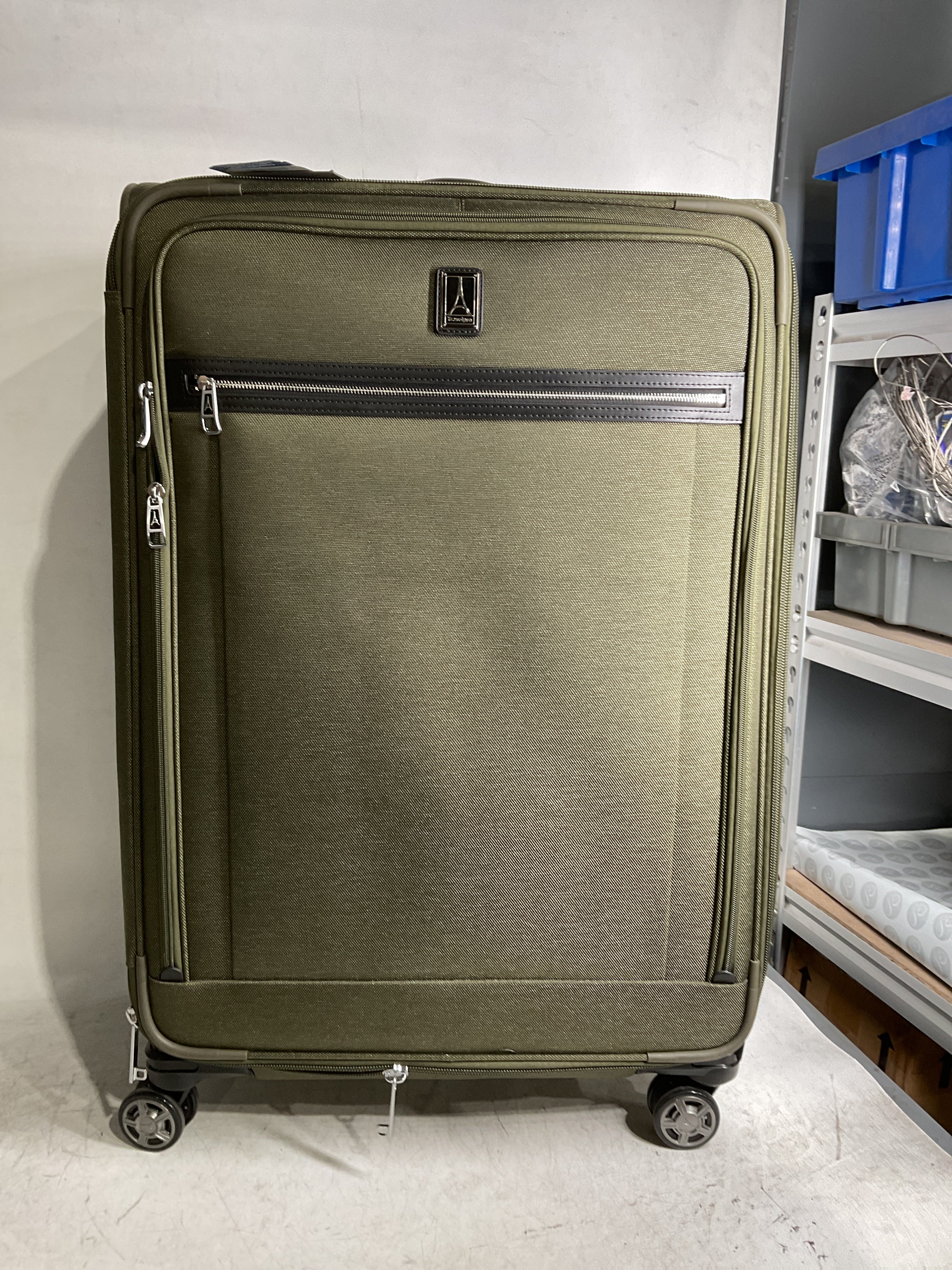 Travelpro Platinum Elite Softside Expandable Checked Luggage, 8 Wheel Spinner Large Suitcase, TSA Lock, Men and Women ( Pilot Green , Checked-Large 29-Inch ) Pilot Green Checked Large 29 Inch U3