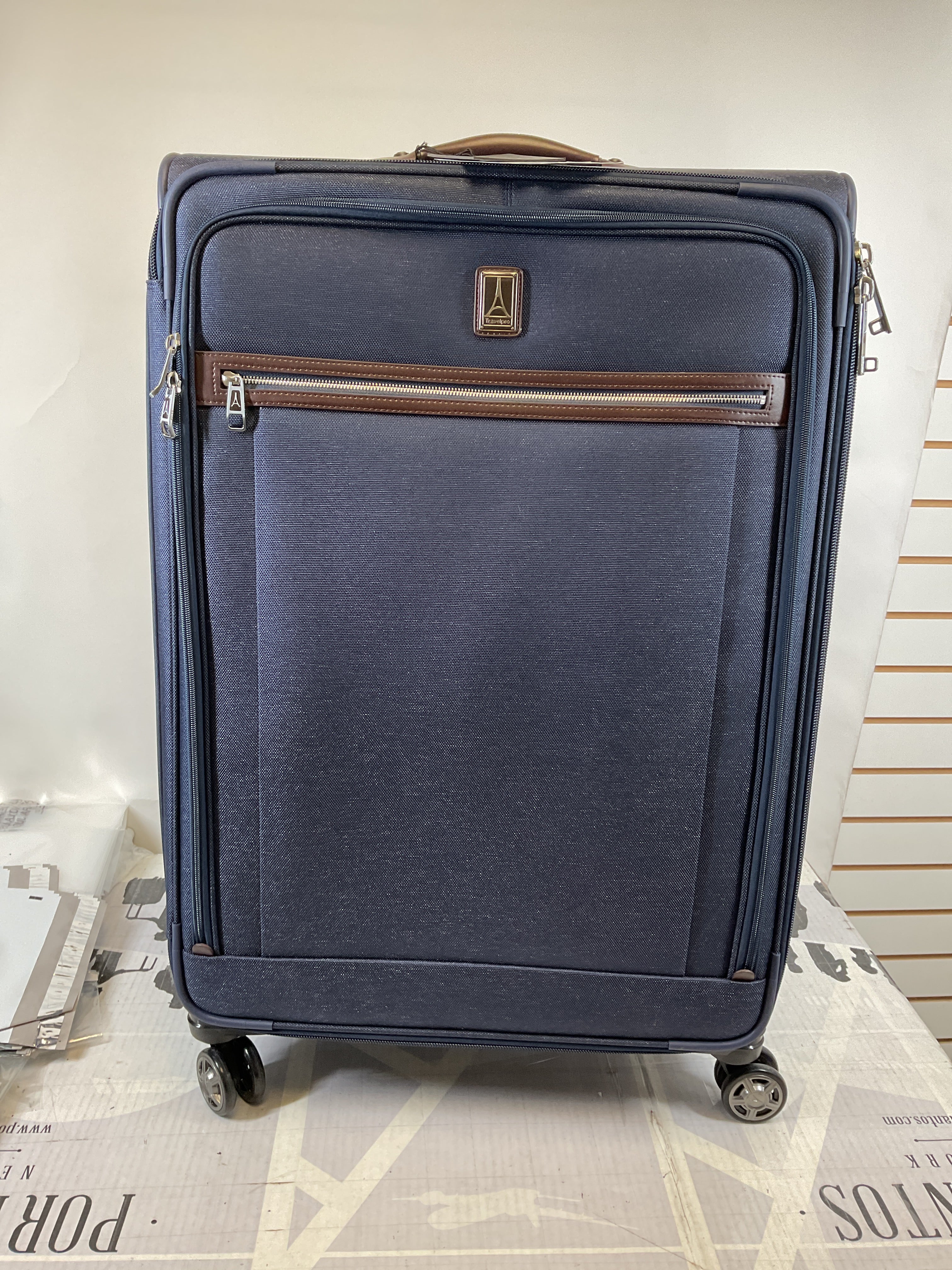 Travelpro Platinum Elite Softside Expandable Checked Luggage, 8 Wheel Spinner Large Suitcase, TSA Lock, Men and Women, Checked Large 29-Inch ( True Navy Blue , Checked-Large 29-Inch ) True Navy Blue Checked Large 29 Inch U15