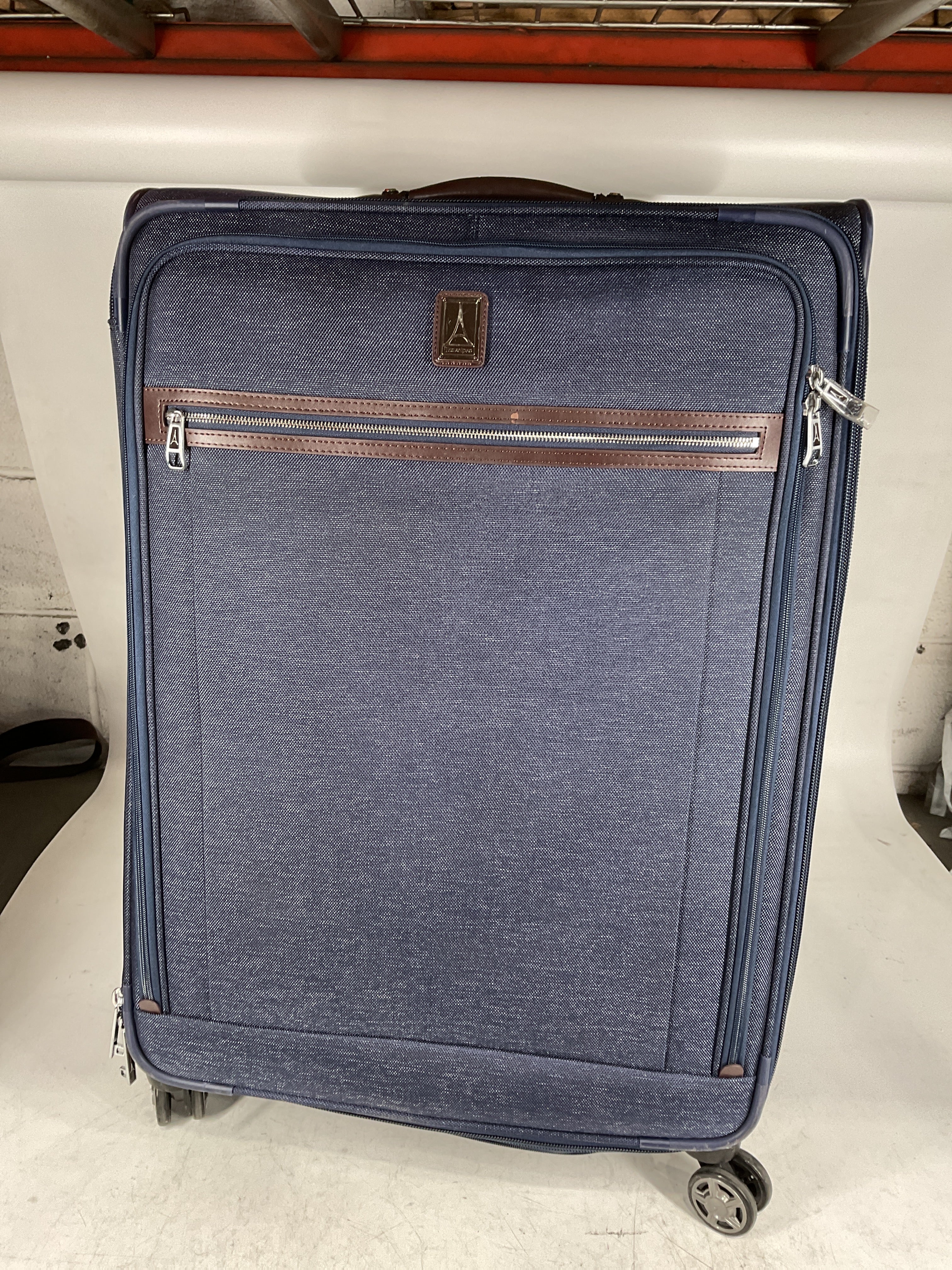 Travelpro Platinum Elite Softside Expandable Luggage, 8 Wheel Spinner Suitcase, USB Port, Suiter, Men and Women U9