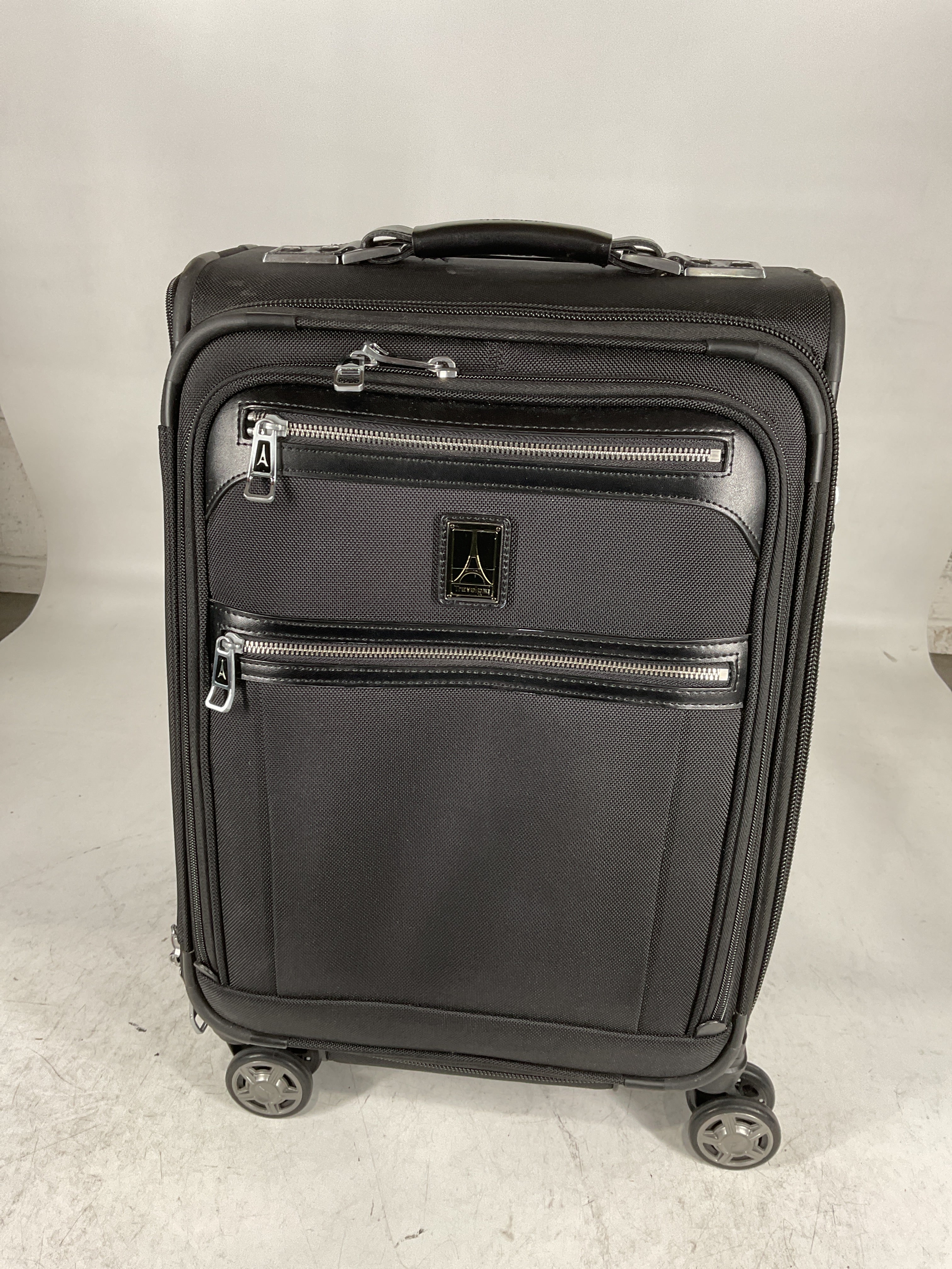 Travelpro Platinum Elite Softside Expandable Luggage, 8 Wheel Spinner Suitcase, USB Port, Fits up to 15" Laptop, Men and Women, Business Plus U2