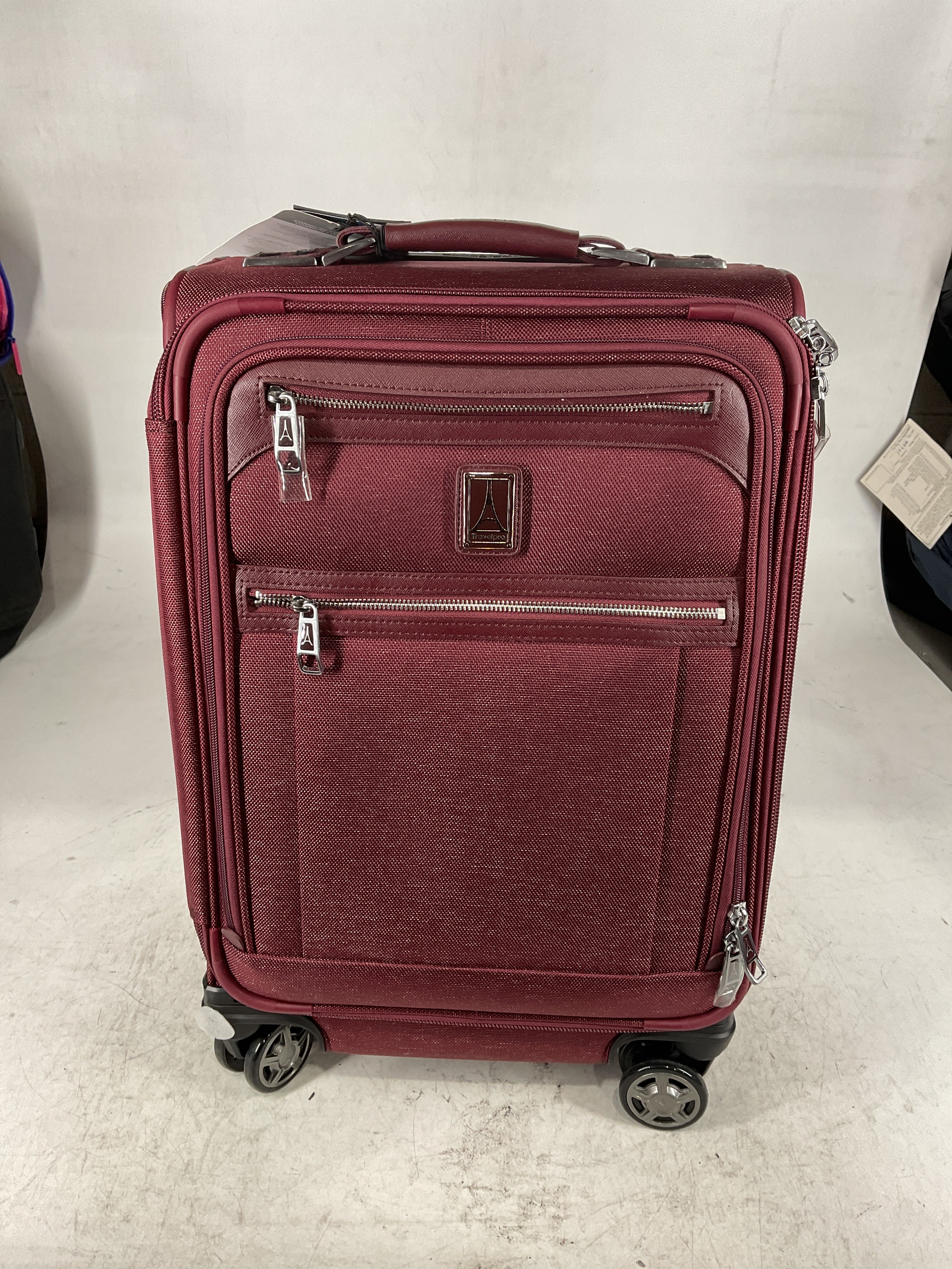 Travelpro Platinum Elite Softside Expandable Luggage, 8 Wheel Spinner Suitcase, USB Port, Fits up to 15" Laptop, Men and Women, Business Plus U1