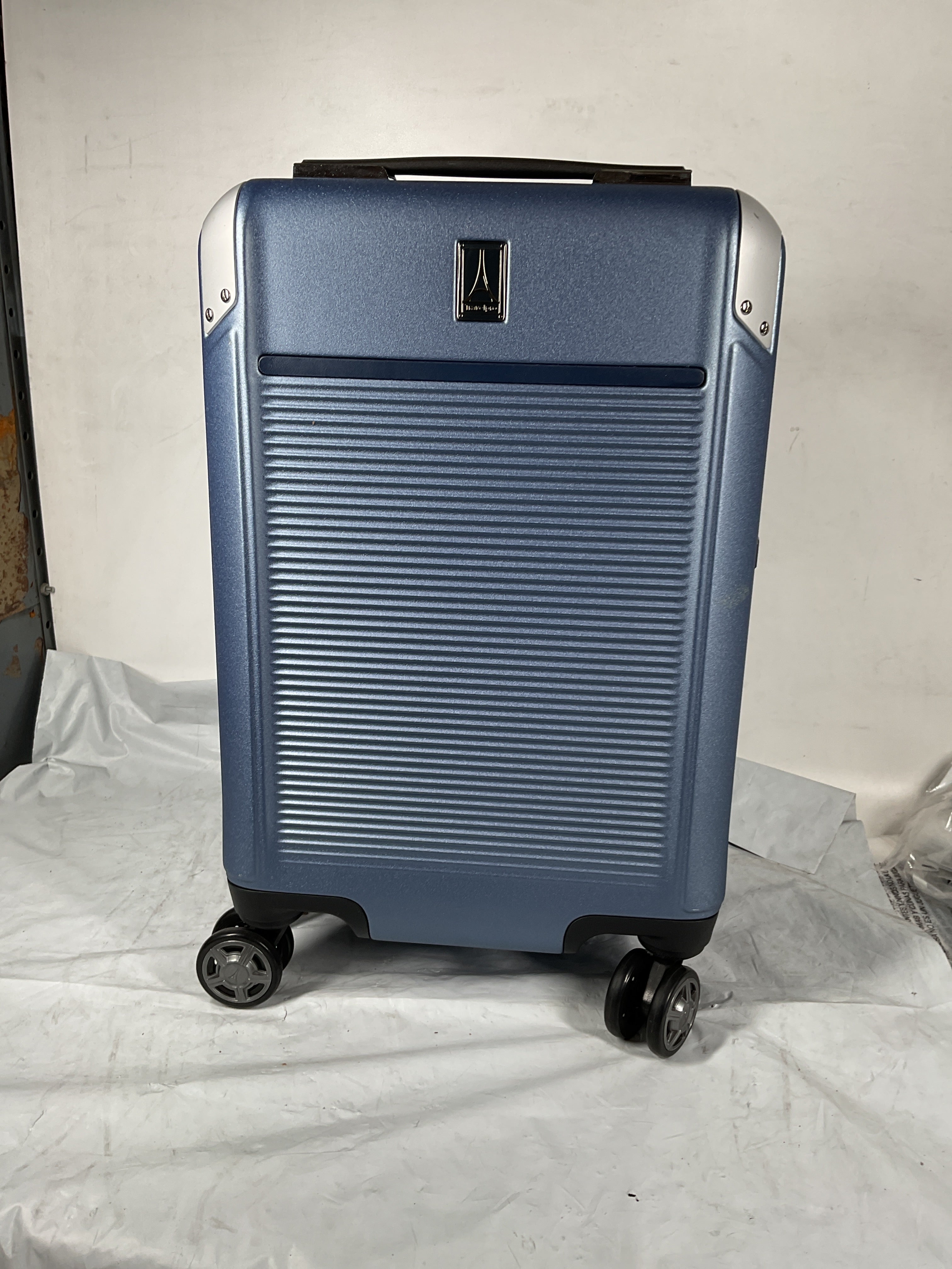 Travelpro Platinum Elite Hardside Expandable Spinner Wheel Luggage TSA Lock Hard Shell Polycarbonate Suitcase ( Dark Sky Blue , Compact Carry-On 20-Inch ) Dark Sky Blue Compact Carry On 20 Inch U1