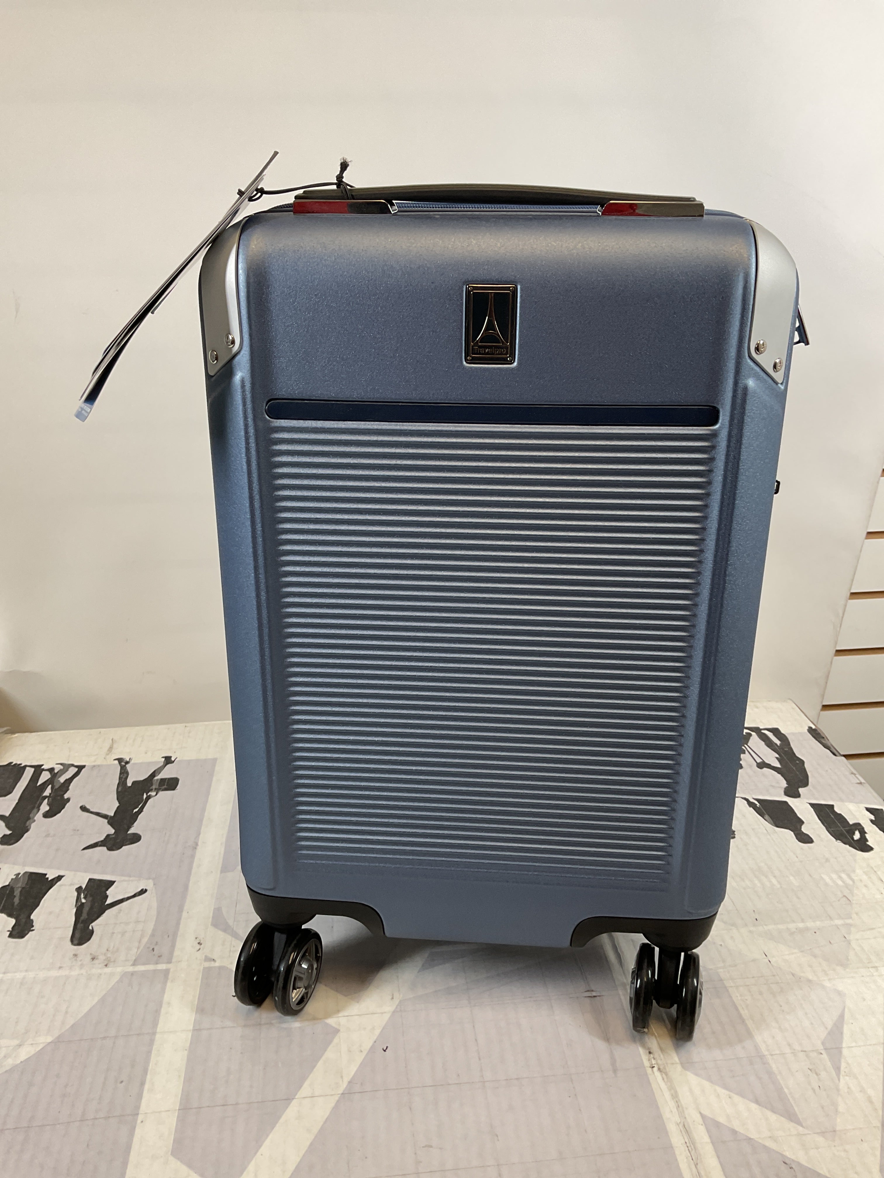 Travelpro Platinum Elite Hardside Expandable Spinner Wheel Luggage TSA Lock Hard Shell Polycarbonate Suitcase ( Dark Sky Blue , Compact Carry-On 20-Inch ) Dark Sky Blue Compact Carry On 20 Inch U2