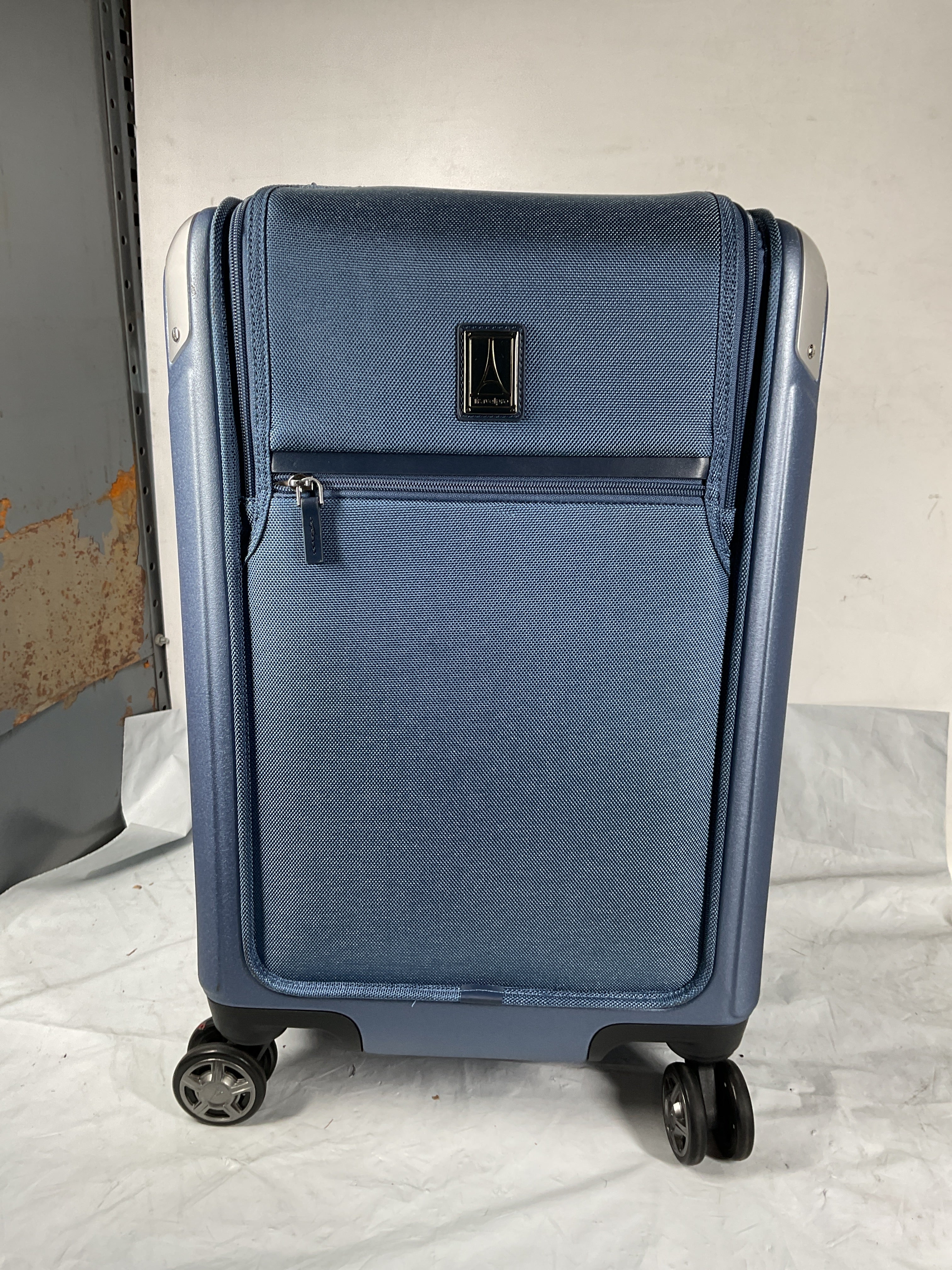 Travelpro Platinum Elite Hardside Expandable Spinner Wheel Luggage TSA Lock Hard Shell Polycarbonate Suitcase ( Dark Sky Blue , Carry-on with Laptop Pocket 21-Inch ) Dark Sky Blue Carry On With Laptop Pocket 21 Inch U3