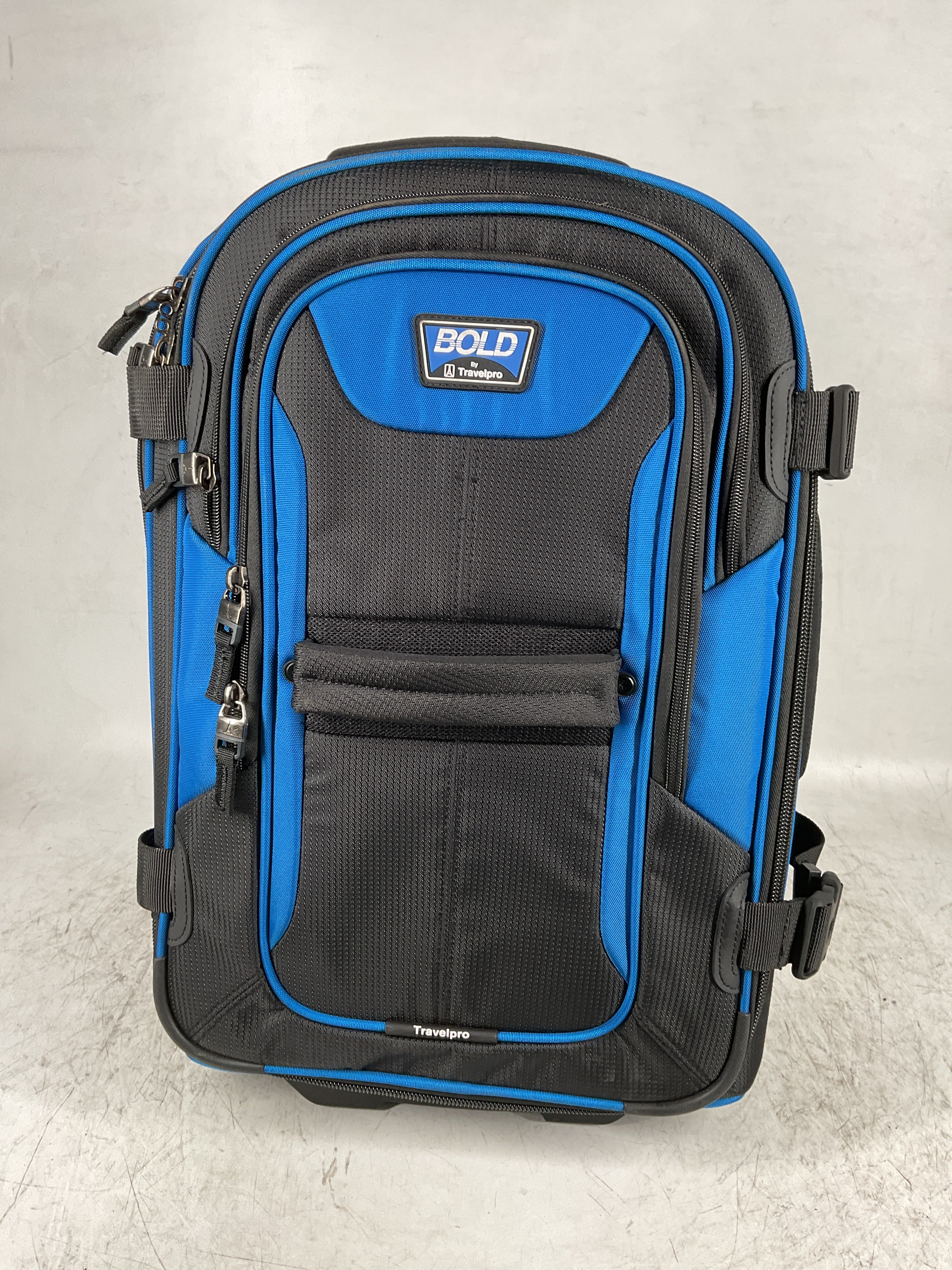 Travelpro Unisex-Adult Bold Softside Expandable Rollaboard Upright Luggage ( Blue/Black , Carry-On 22-Inch ) Blue/Black Carry On 22 Inch U5