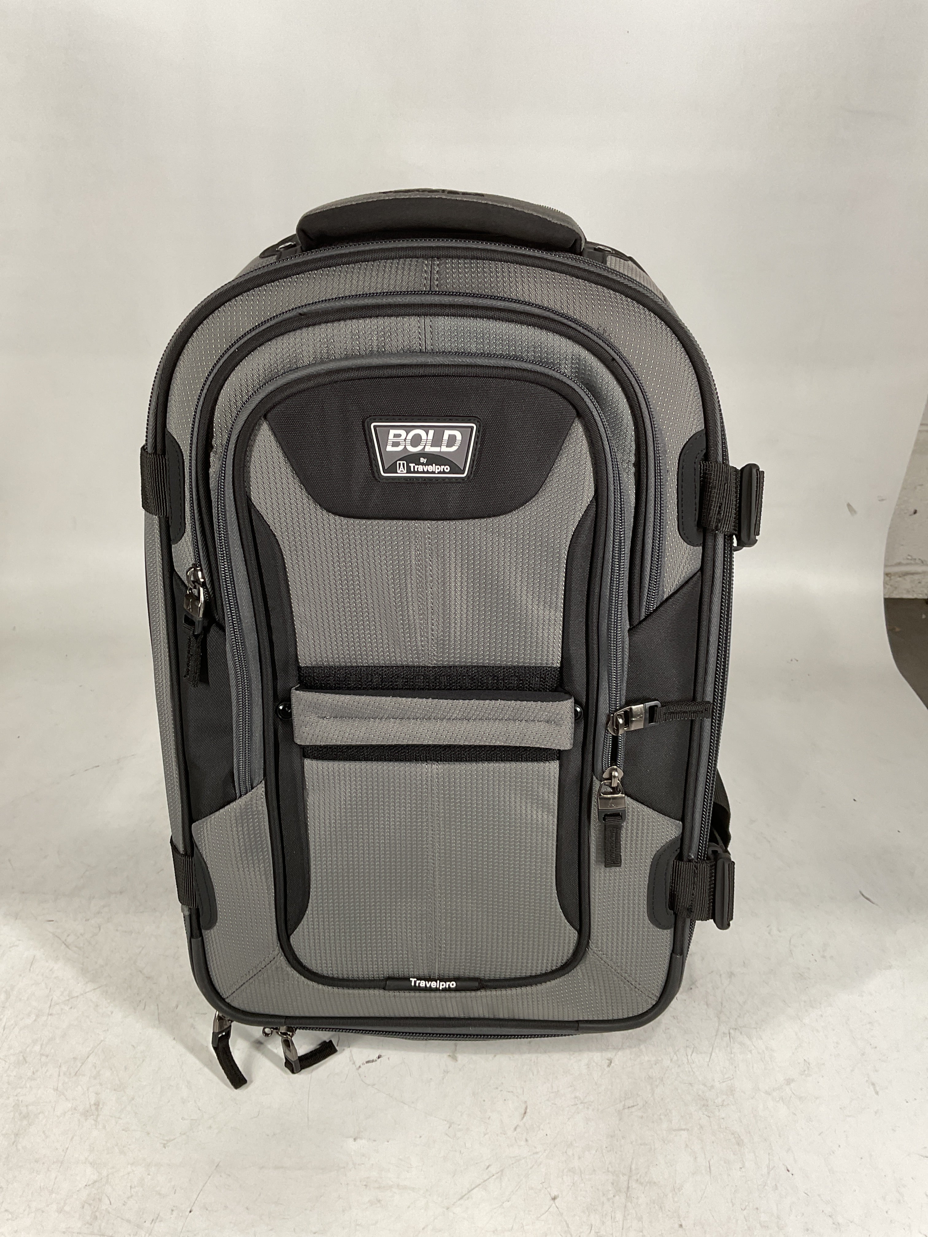 Travelpro Unisex-Adult Bold Softside Expandable Rollaboard Upright Luggage U3