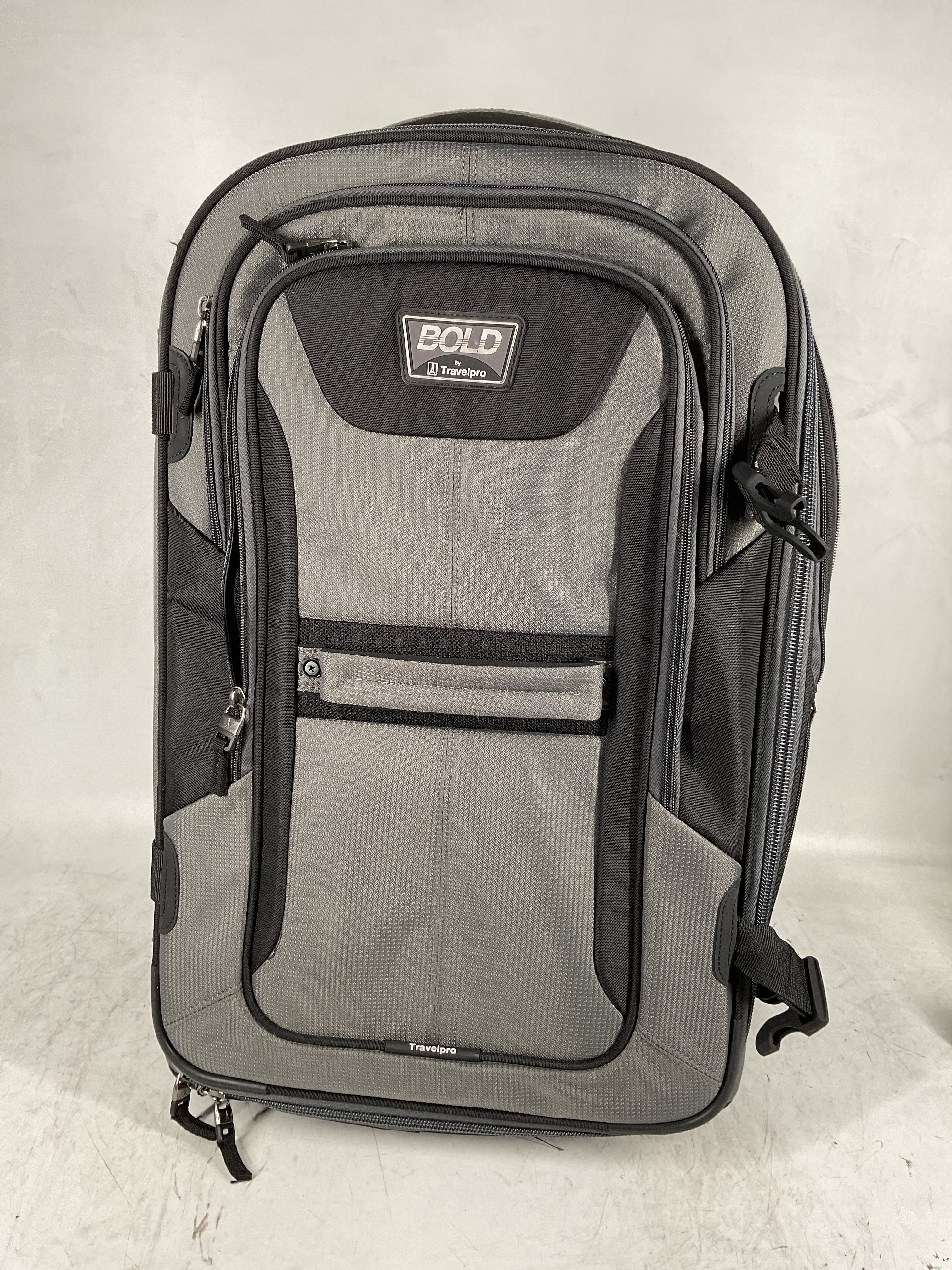 Travelpro Unisex-Adult Bold Softside Expandable Rollaboard Upright Luggage Grey/Black Checked Medium 25 Inch U5