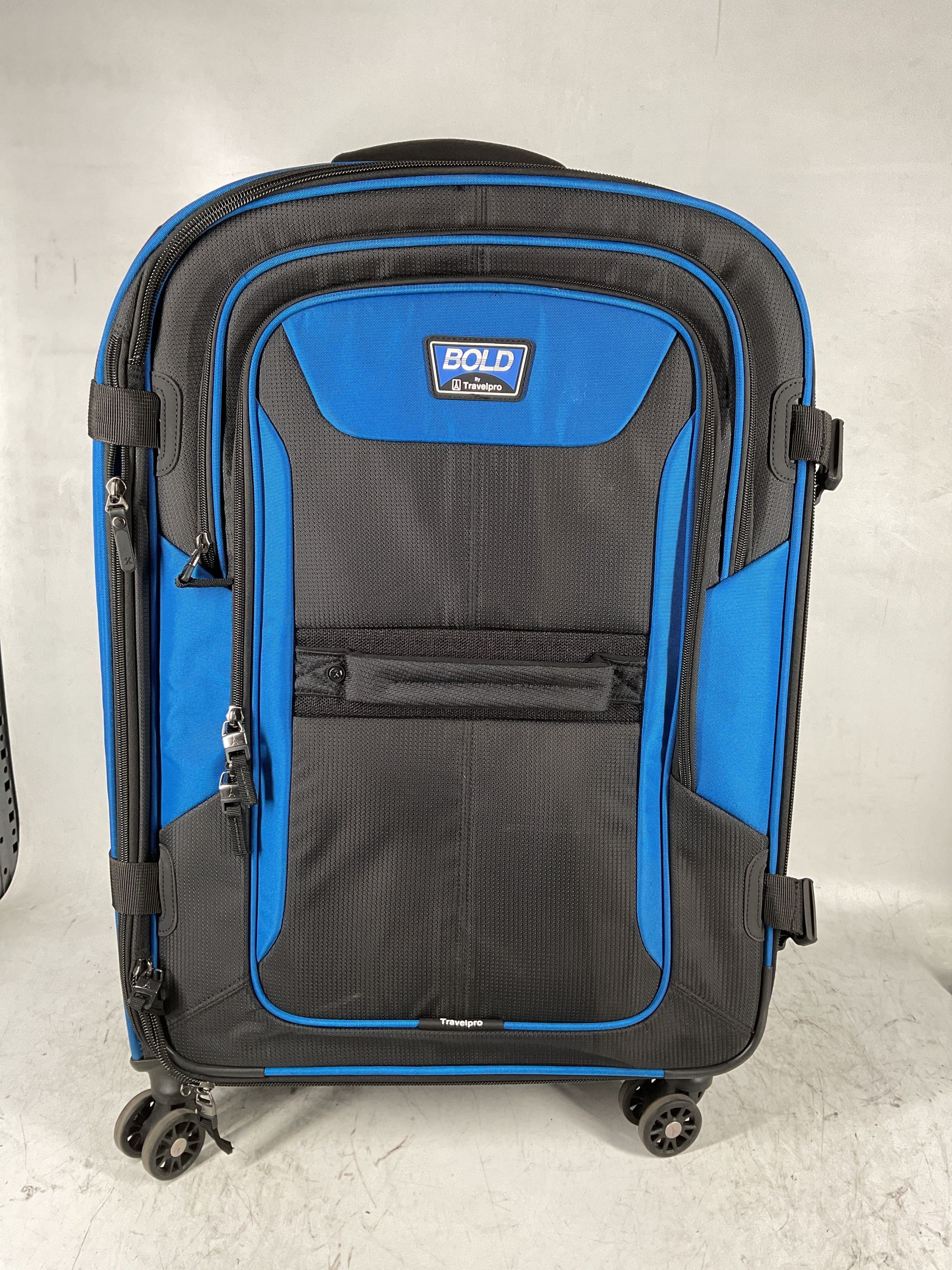 Travelpro Bold-Softside Expandable Luggage with Spinner Wheels ( Blue/Black , Checked-Medium 26-Inch ) Blue/Black Checked Medium 26 Inch U2