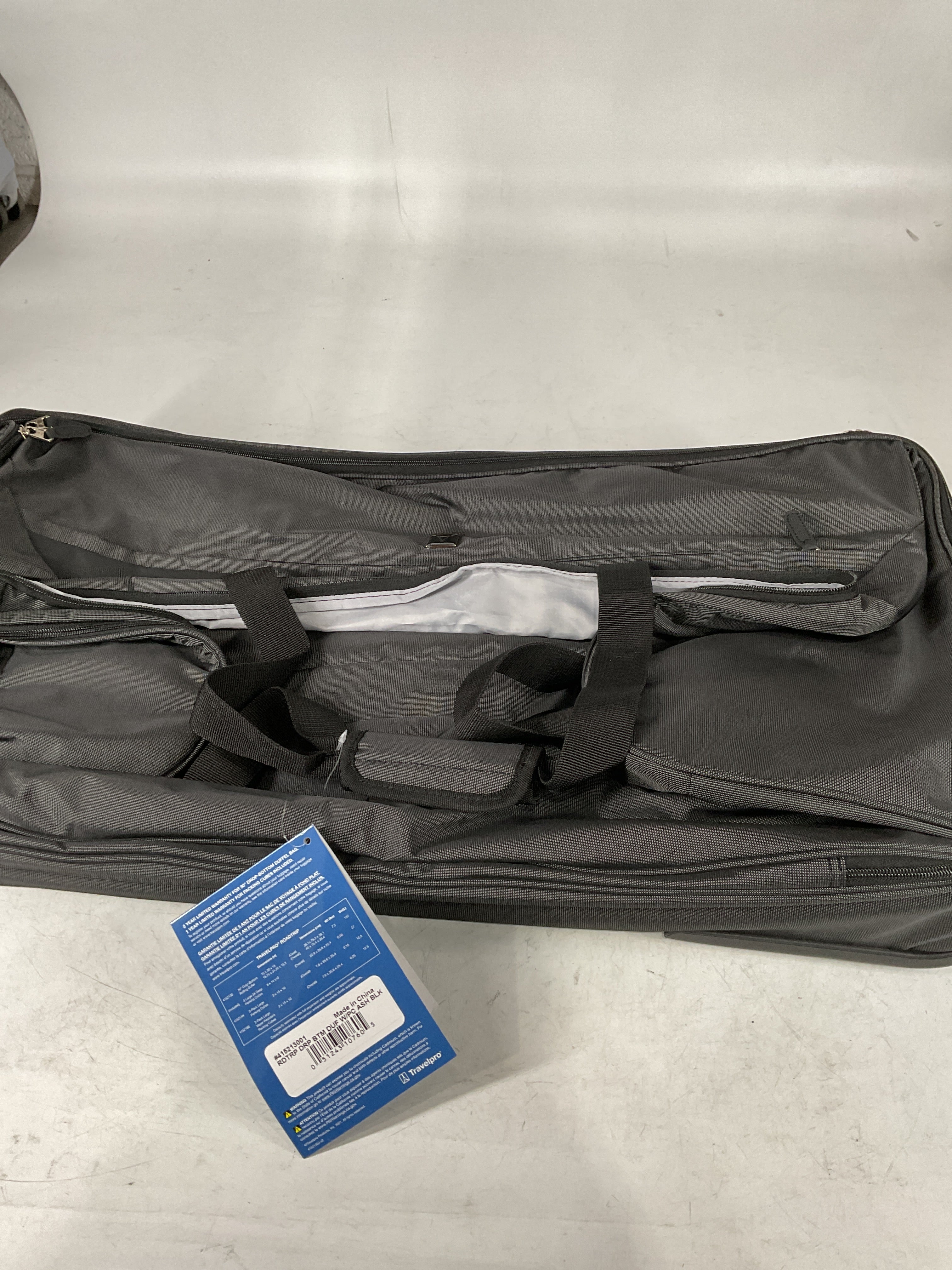 Travelpro Roadtrip 30 Drop-Bottom Rolling Duffel with Packing Cubes U2