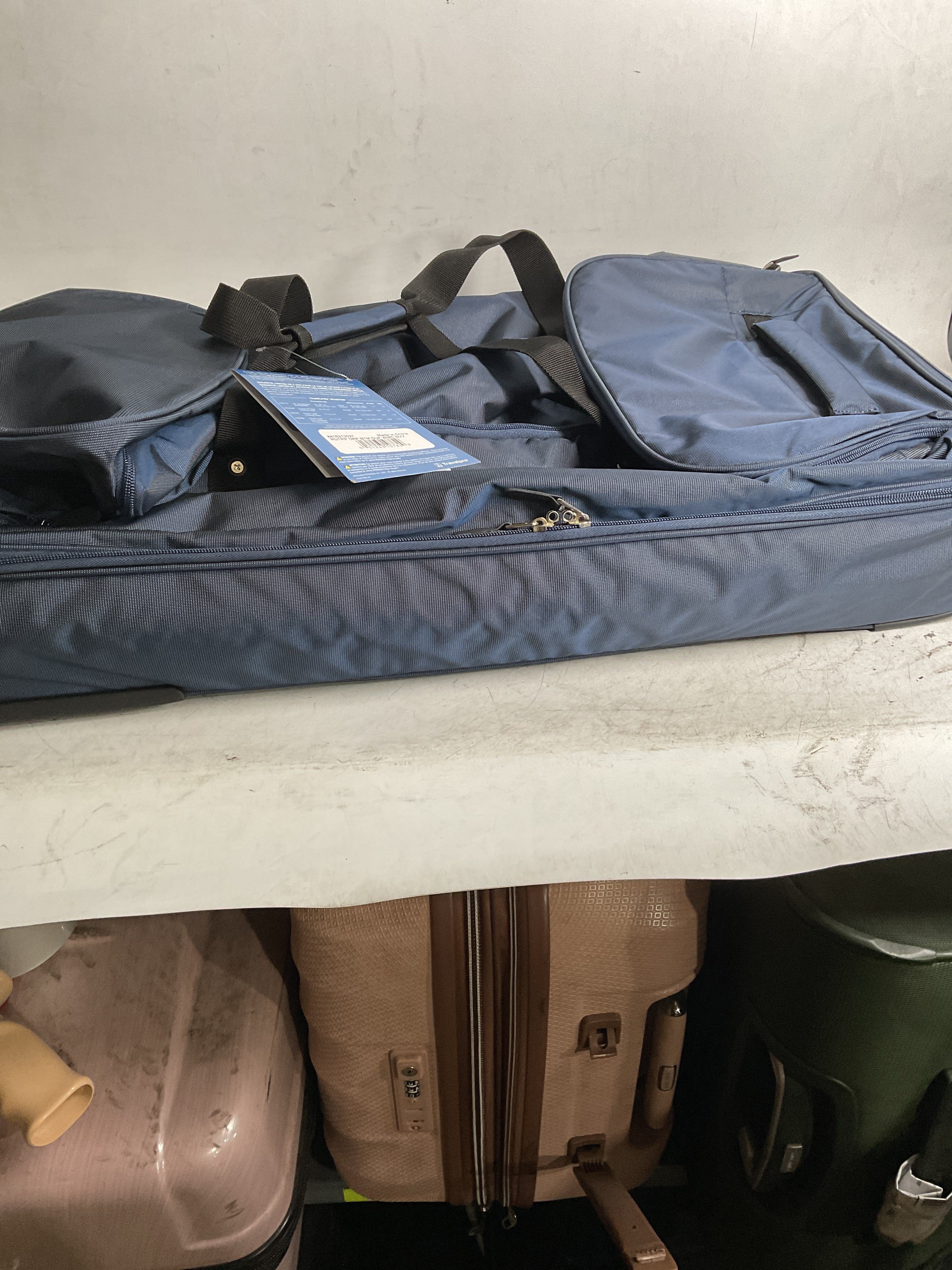 Travelpro Roadtrip 30 Drop-Bottom Rolling Duffel with Packing Cubes ( Navy , 30-Inch ) Navy 30 Inch U5
