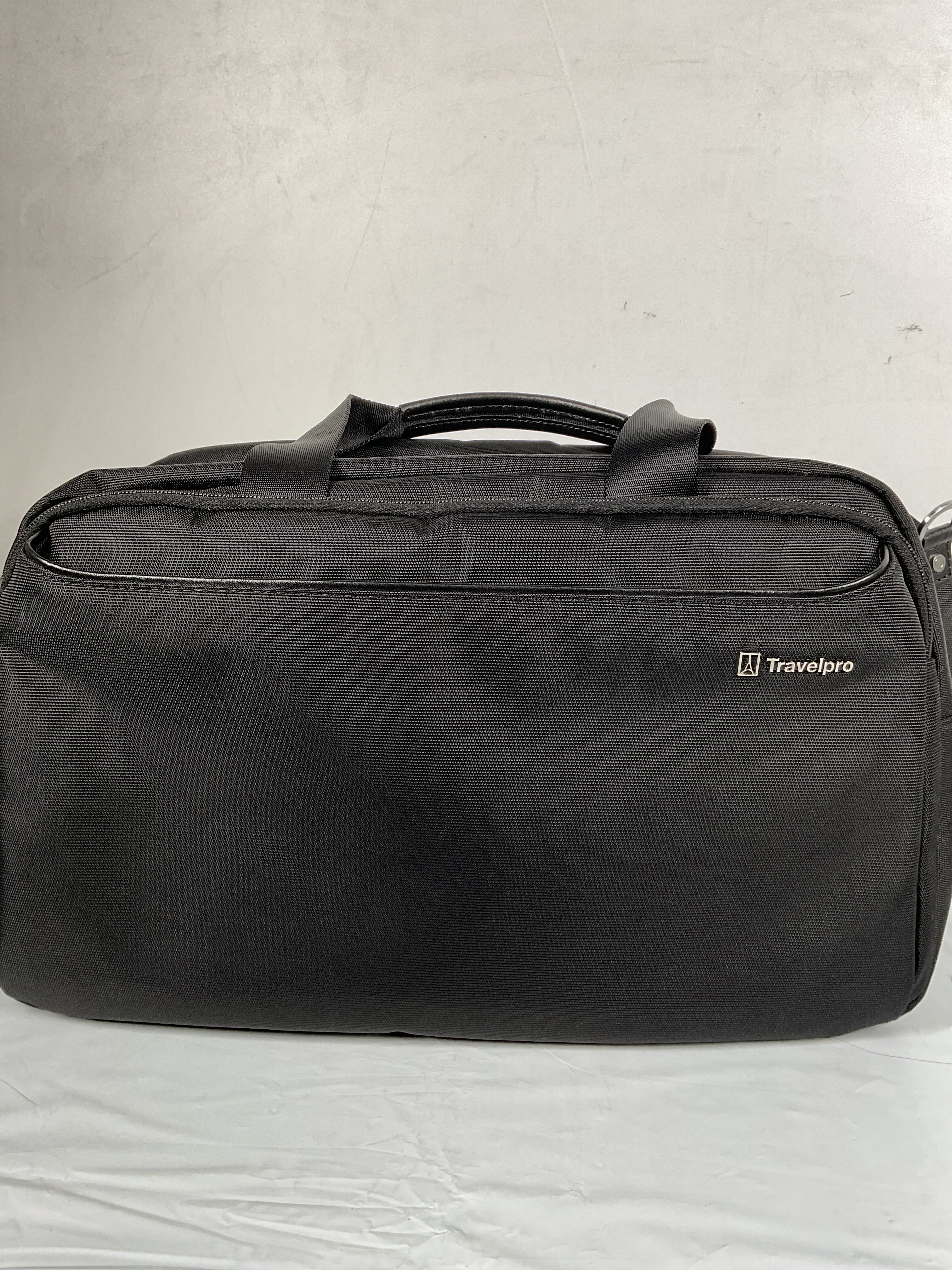 Travelpro Versapack + Lightweight Underseat Travel Tote Bag, Men and Women ( Black , One Size ) Black One Size U3