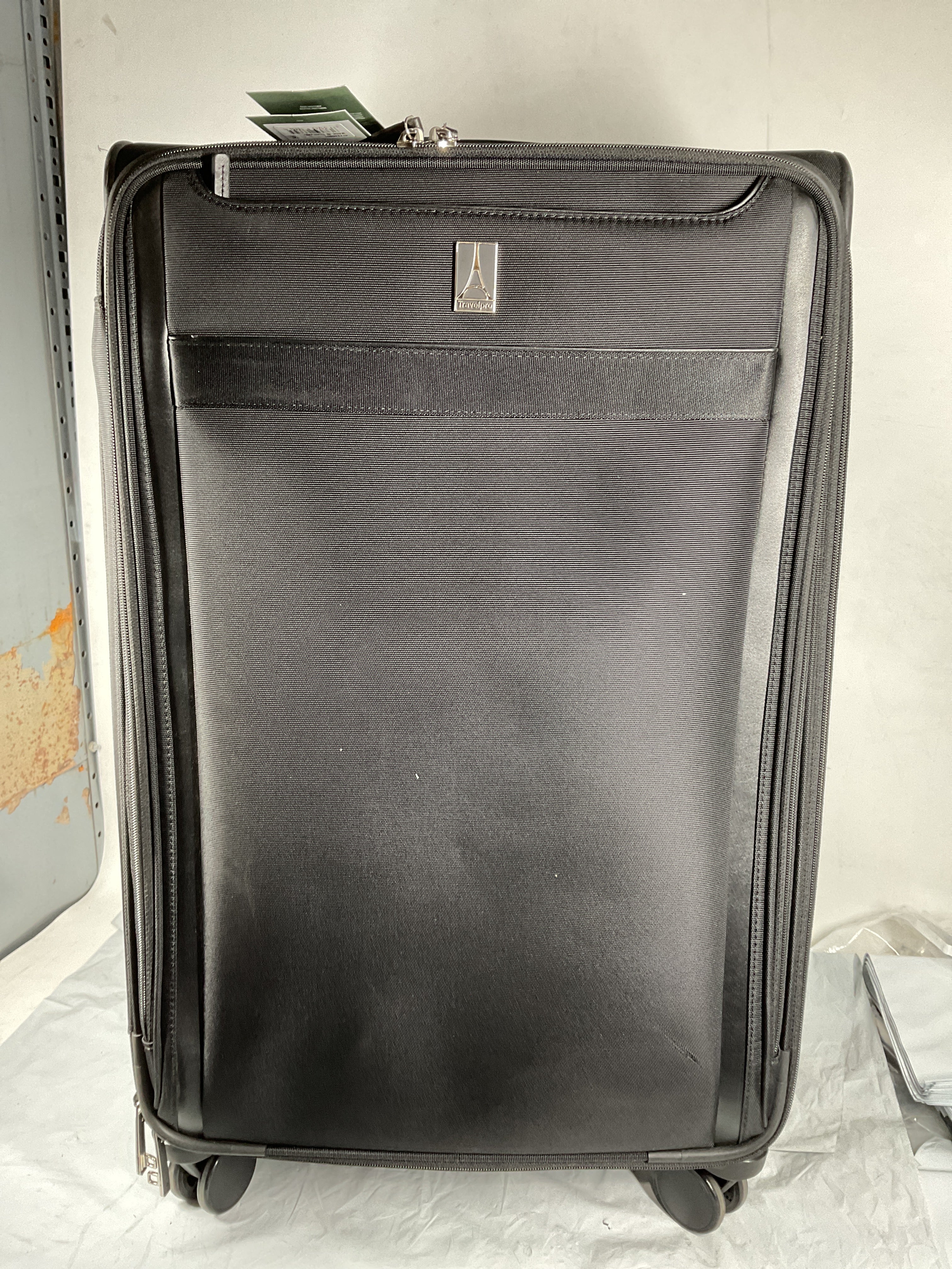 Travelpro VersaPack+ Lightweight Softside Expandable Checked Luggage, 8 Spinner, TSA Lock, Checked Large 29-Inch ( Black , Checked Large ) Black Checked Large U4