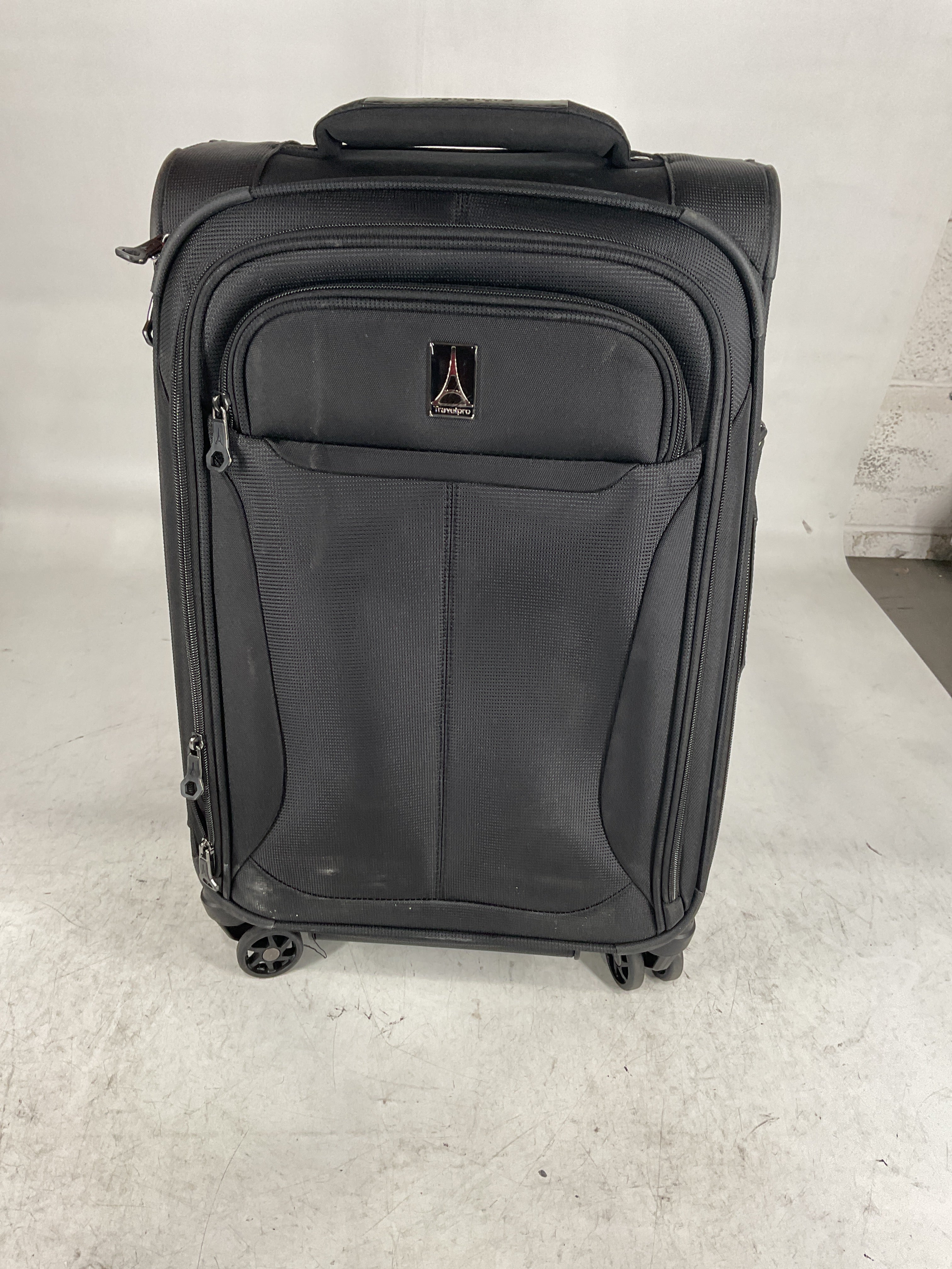 Travelpro Tourlite Softside Expandable Luggage with 4 Spinner Wheels, Lightweight Suitcase, Men and Women U10