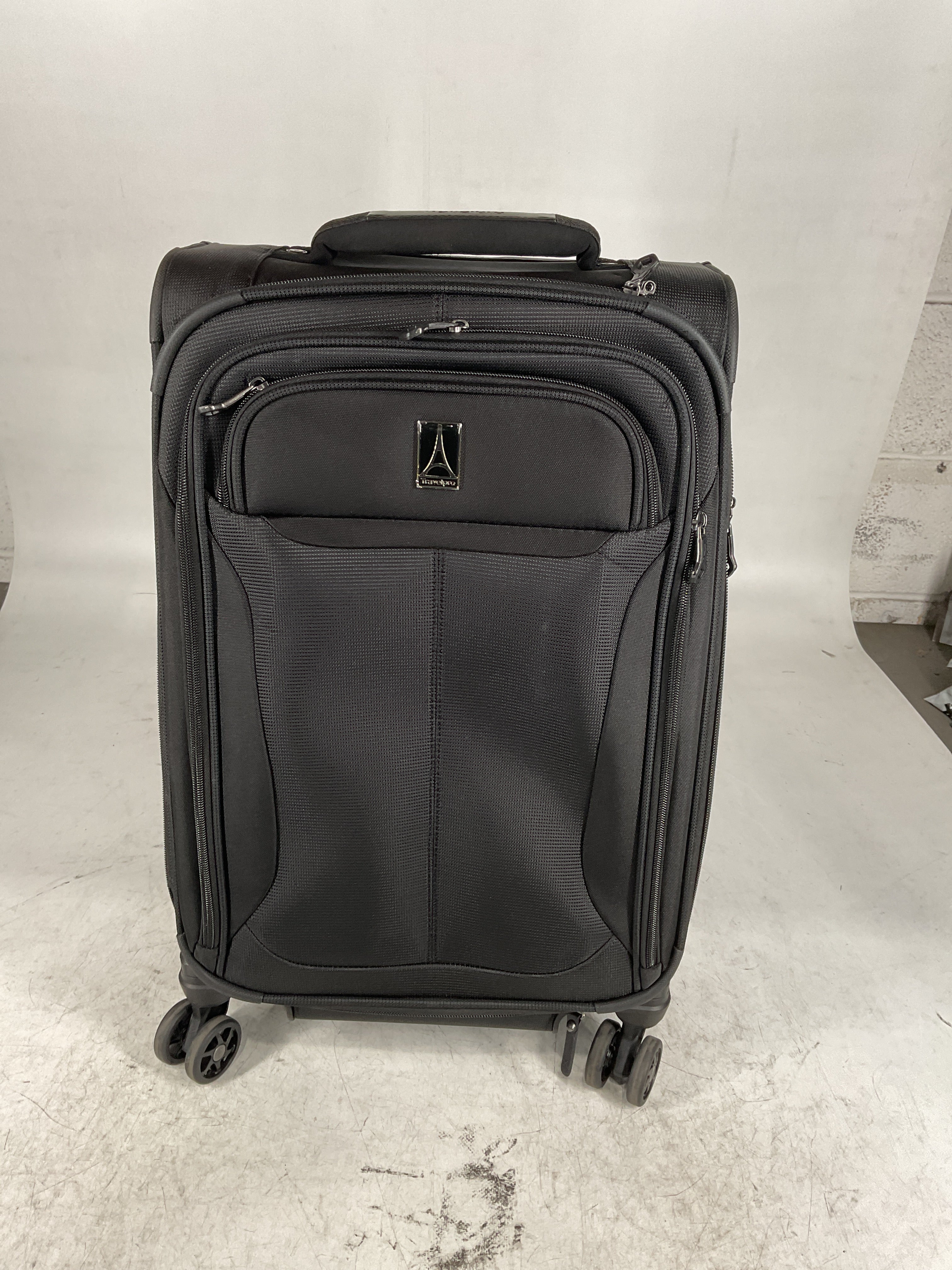 Travelpro Tourlite Softside Expandable Luggage with 4 Spinner Wheels, Lightweight Suitcase, Men and Women U11