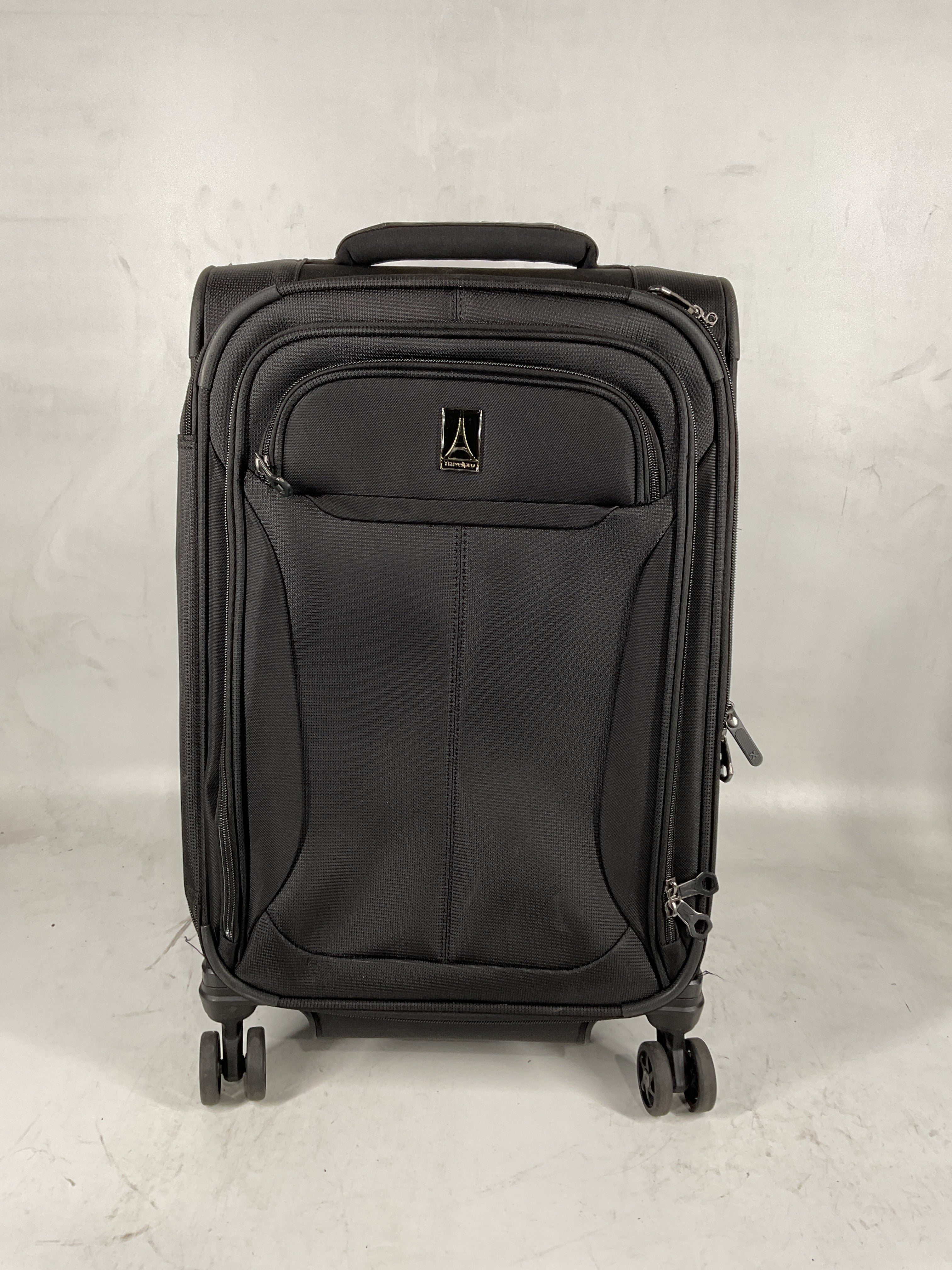 Travelpro Tourlite Softside Expandable Luggage with 4 Spinner Wheels, Lightweight Suitcase, Men and Women Black Carry On 21 Inch U22