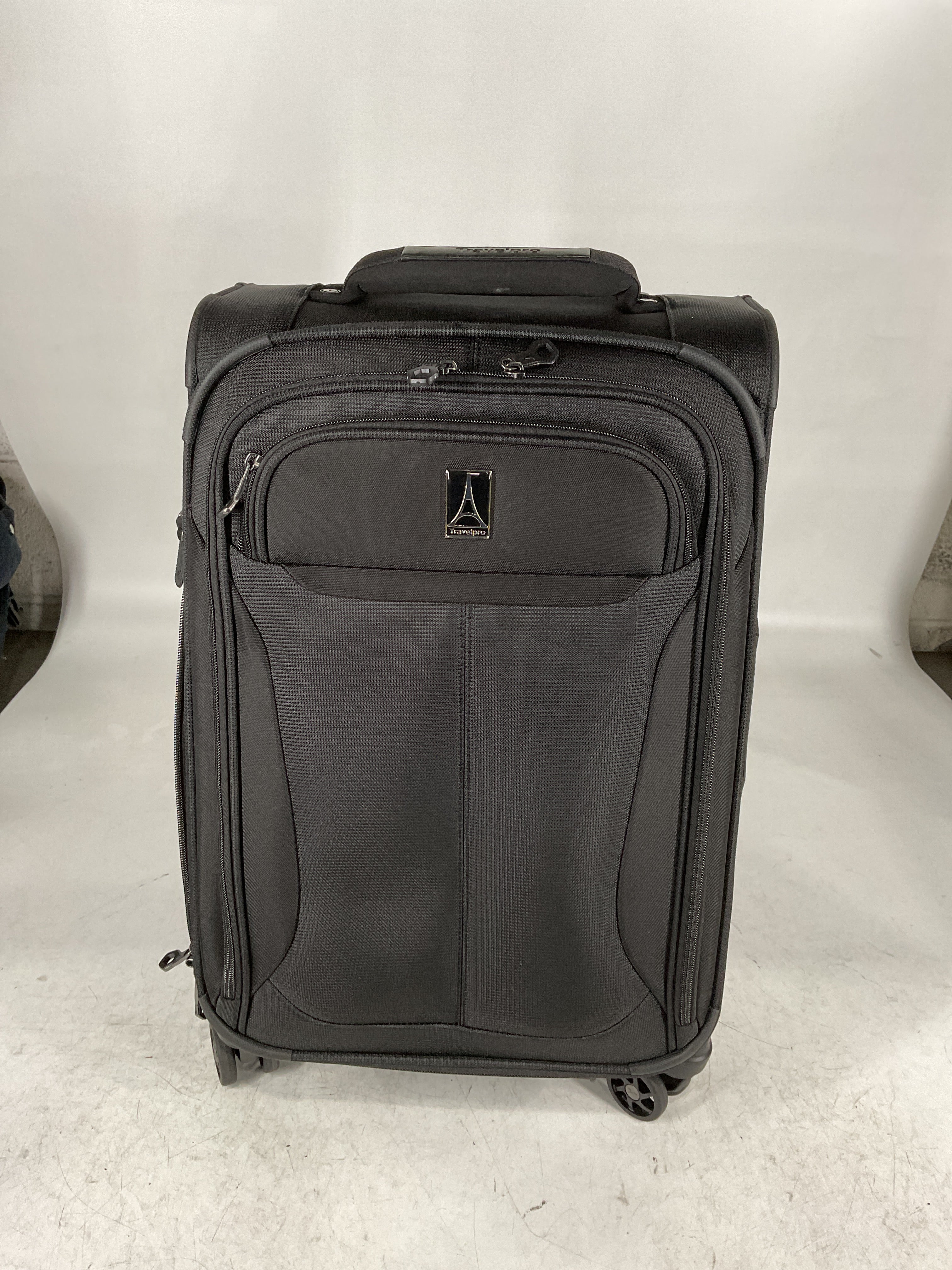 Travelpro Tourlite Softside Expandable Luggage with 4 Spinner Wheels, Lightweight Suitcase, Men and Women U8