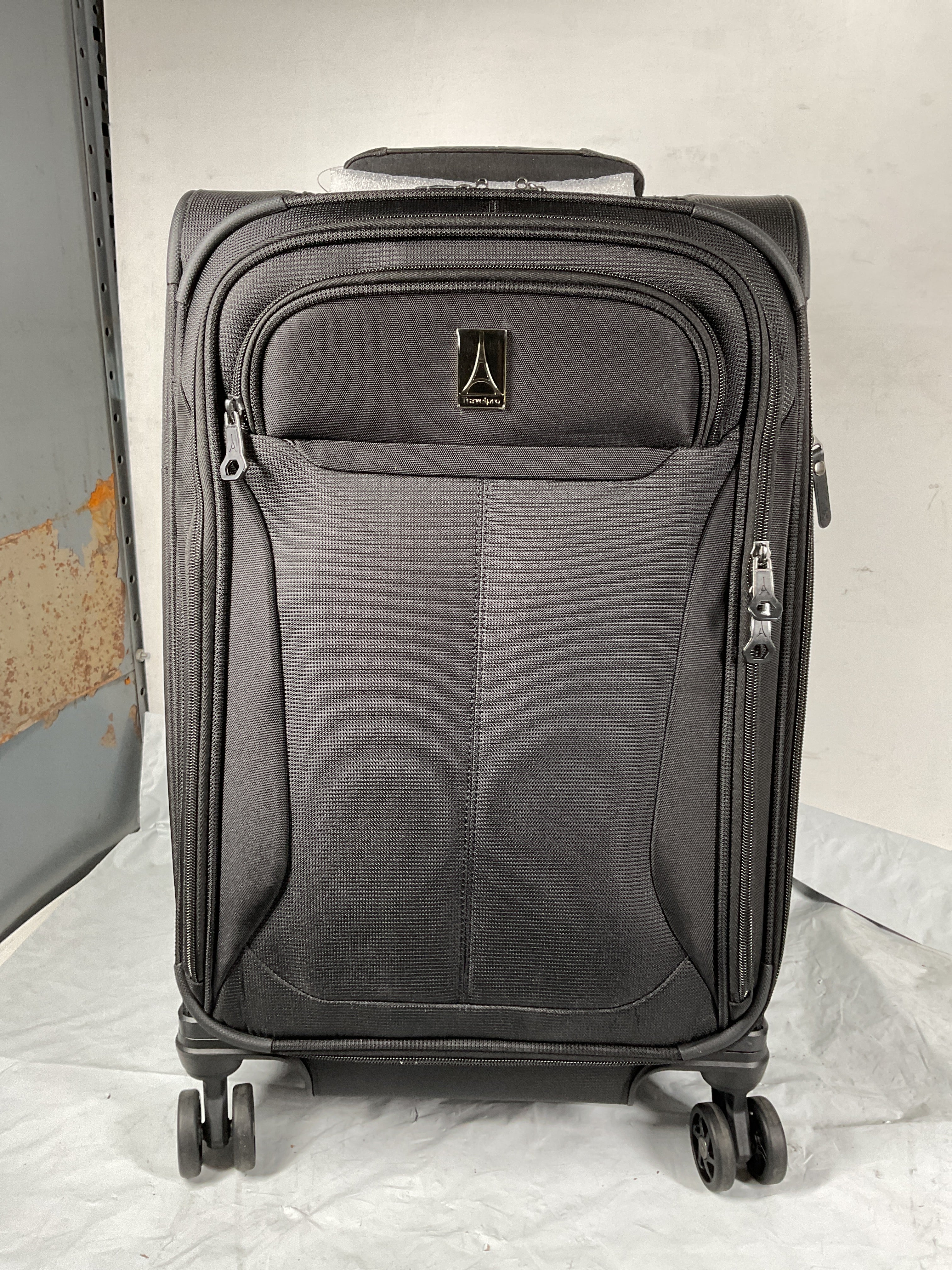 Travelpro Tourlite Softside 21" Expandable Luggage with 4 Spinner Wheels, Lightweight Suitcase, Carry-On ( Black , Carry-On 21-Inch ) Black Carry On 21 Inch U94