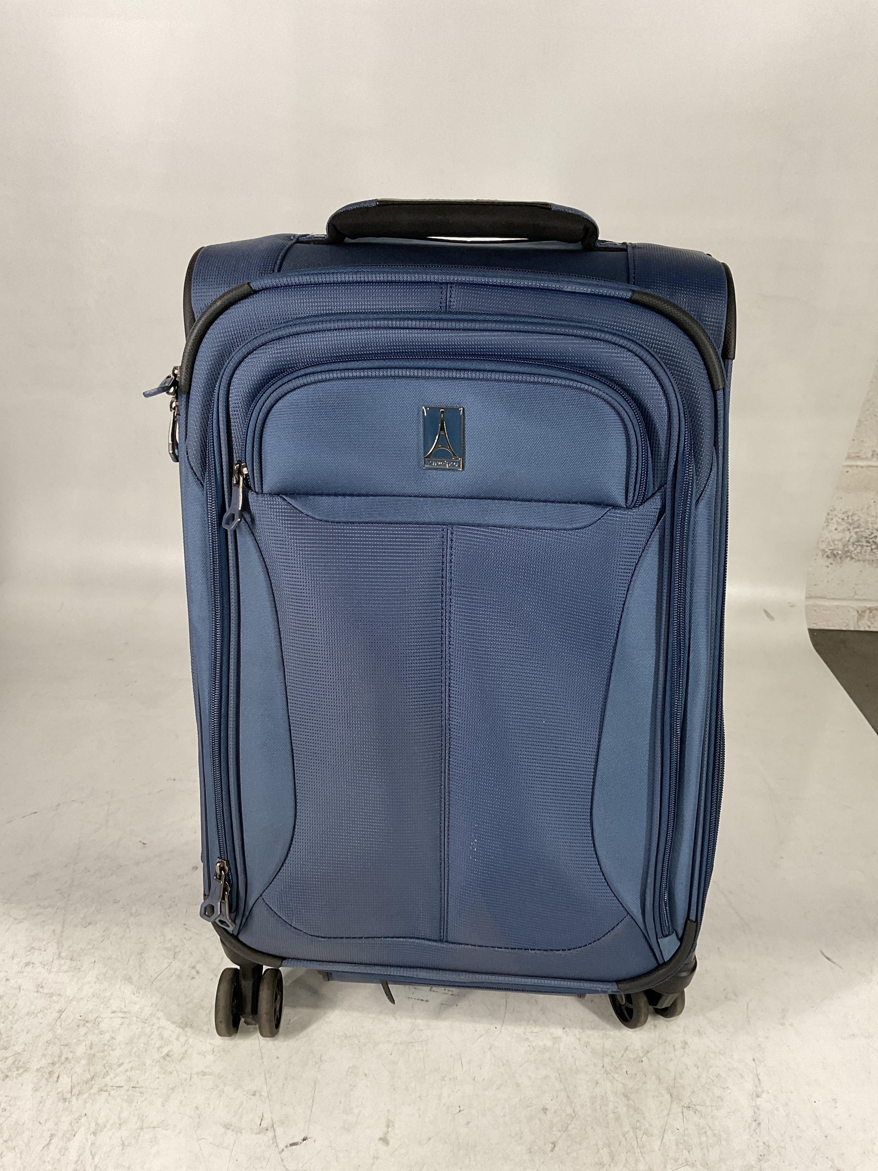 Travelpro Tourlite Softside Expandable Luggage with 4 Spinner Wheels, Lightweight Suitcase, Men and Women U5