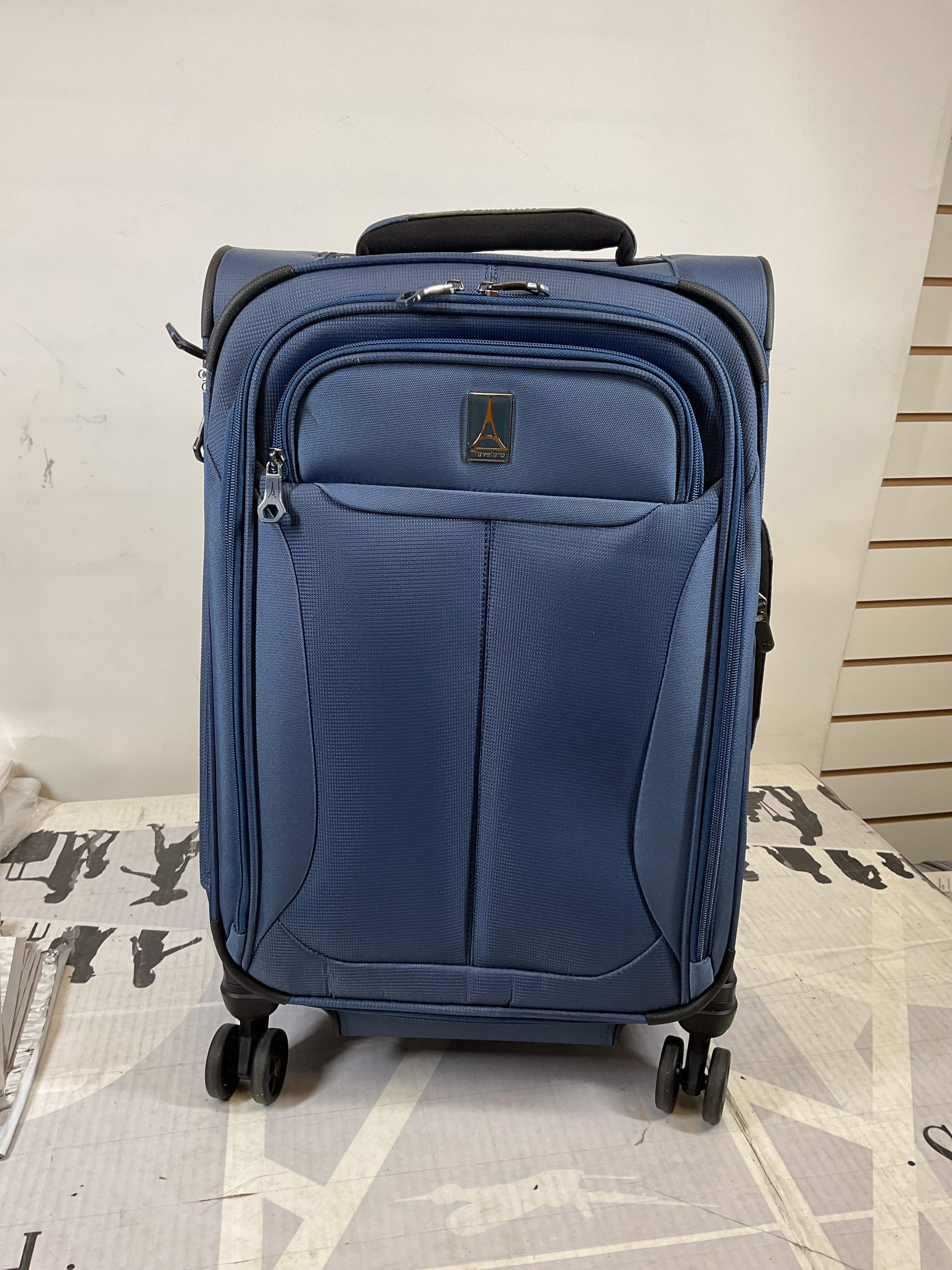 Travelpro Tourlite Softside 21" Expandable Luggage with 4 Spinner Wheels, Lightweight Suitcase, Carry-On ( Blue , Carry-On 21-Inch ) Blue Carry On 21 Inch U55