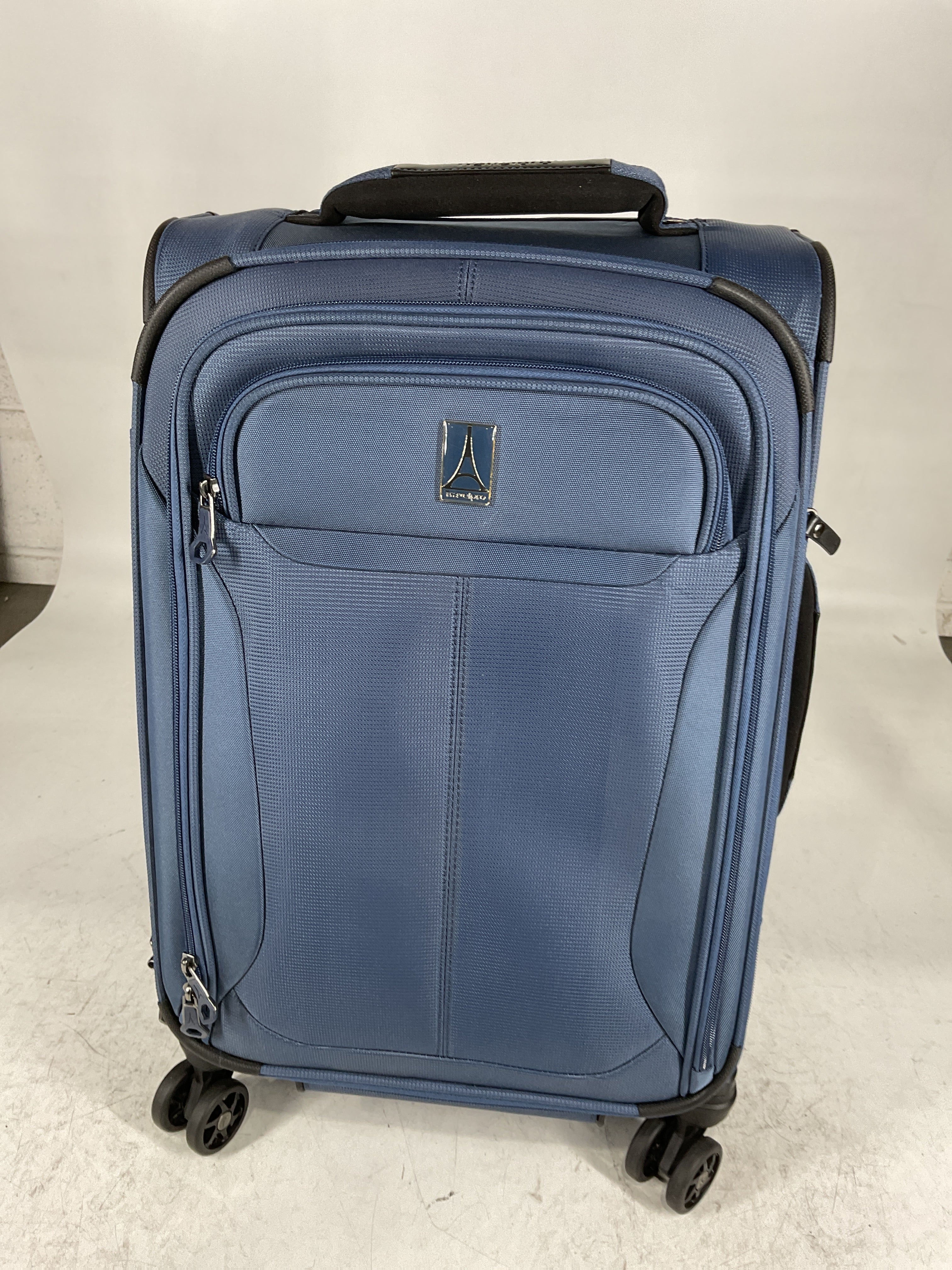 Travelpro Tourlite Softside Expandable Luggage with 4 Spinner Wheels, Lightweight Suitcase, Men and Women U6