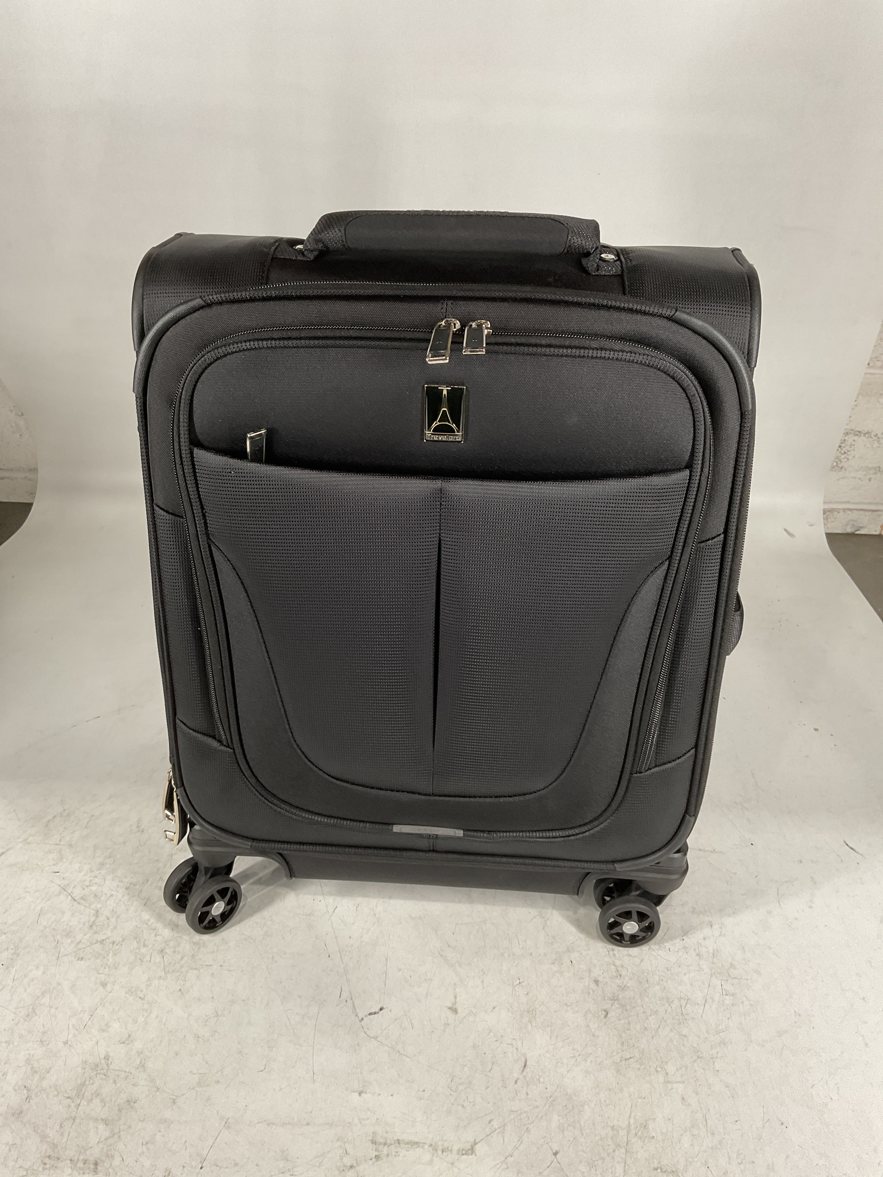 Travelpro Tourlite Softside Expandable Luggage with 4 Spinner Wheels, Lightweight Suitcase, Men and Women U6