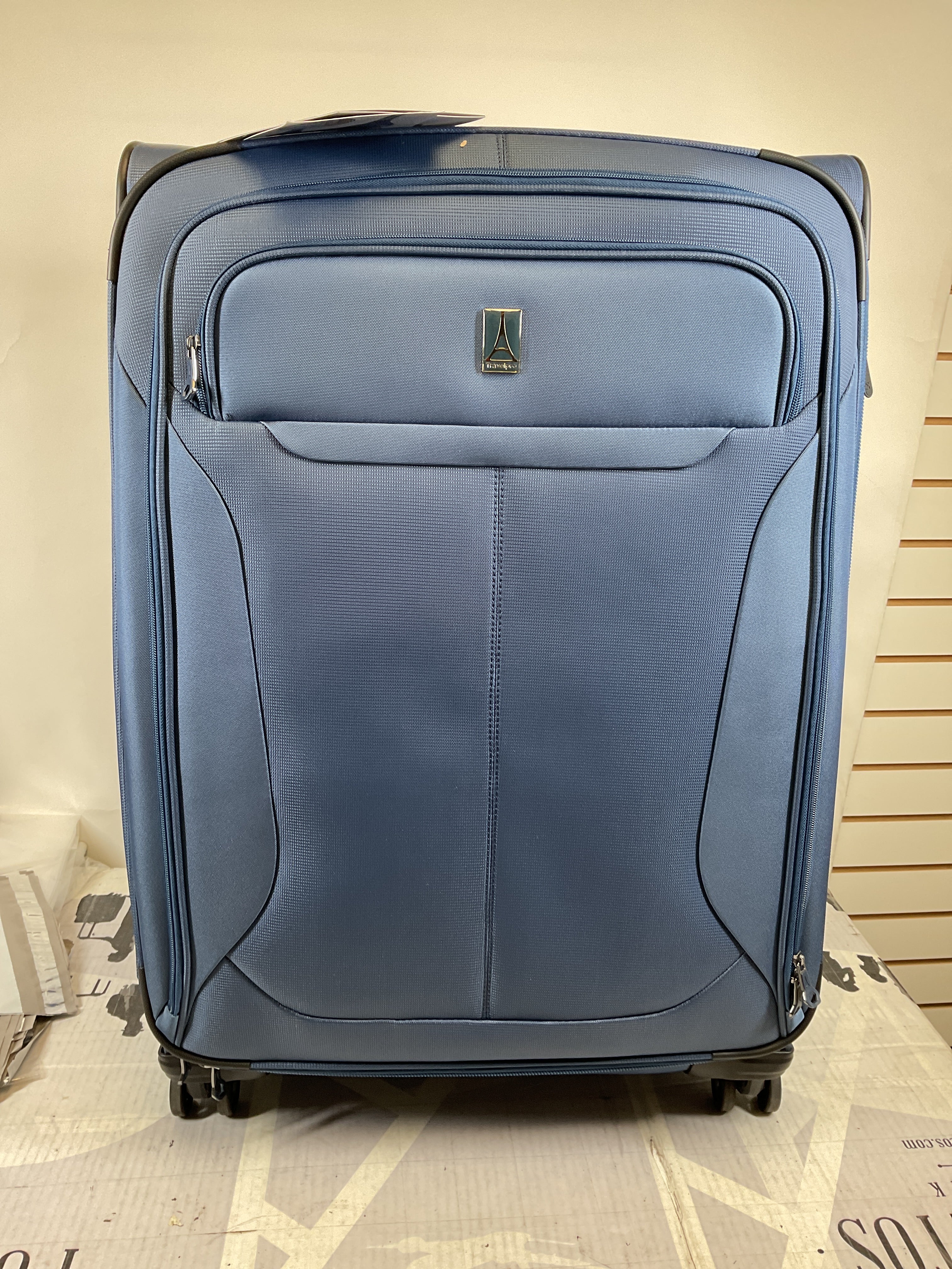 Travelpro Tourlite Softside 29" Expandable Luggage with 4 Spinner Wheels, Lightweight Suitcase, Checked Large ( Blue , Checked-Large 29-Inch ) Blue Checked Large 29 Inch U16