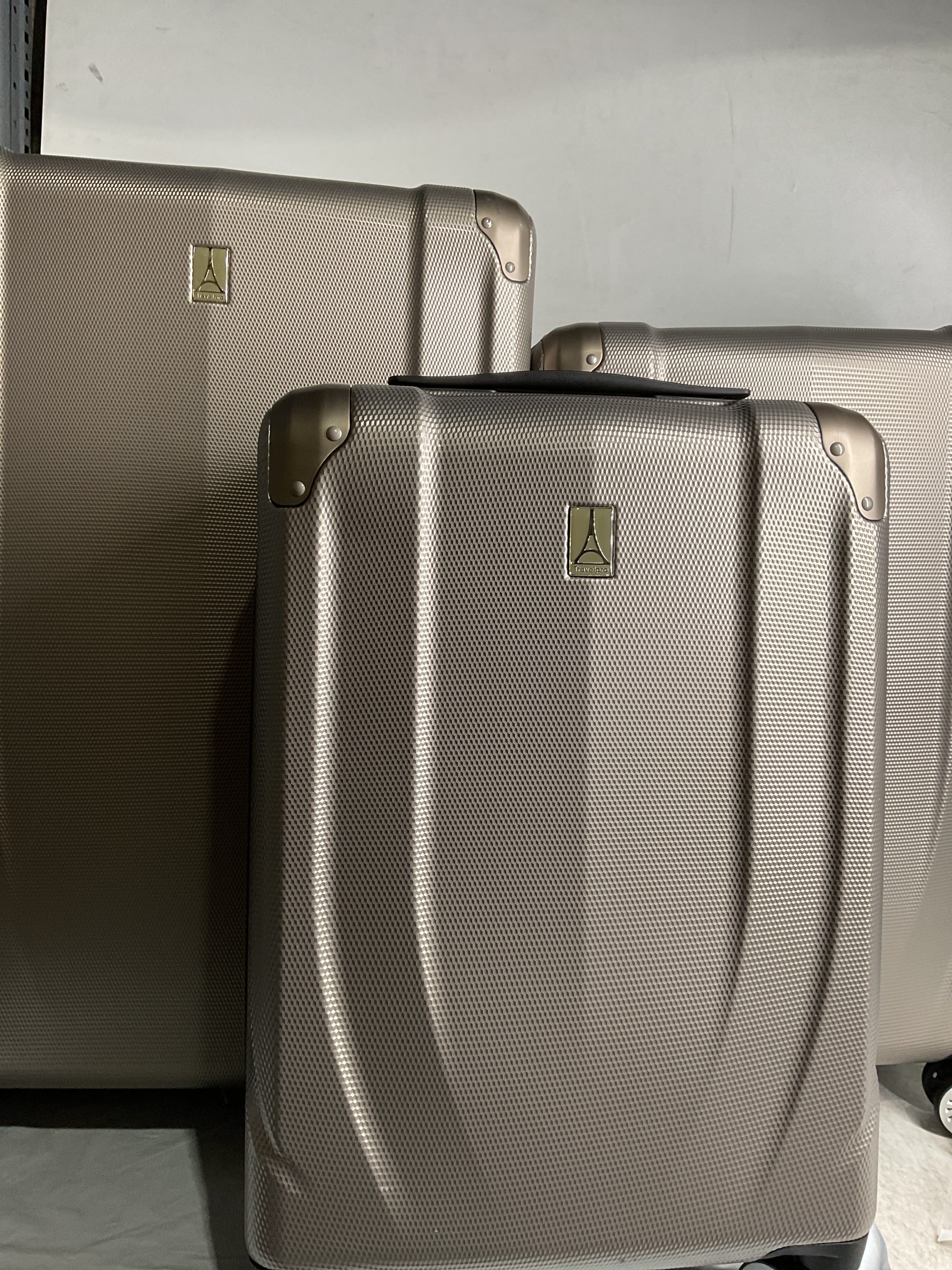 Travelpro Pathways 3 Hardside Expandable Luggage, 8 Spinner Wheels, Lightweight Hard Shell Suitcase ( Champagne , 3 Piece Set (21/25/28) ) Champagne 3 Piece Set 21 25 28 U1