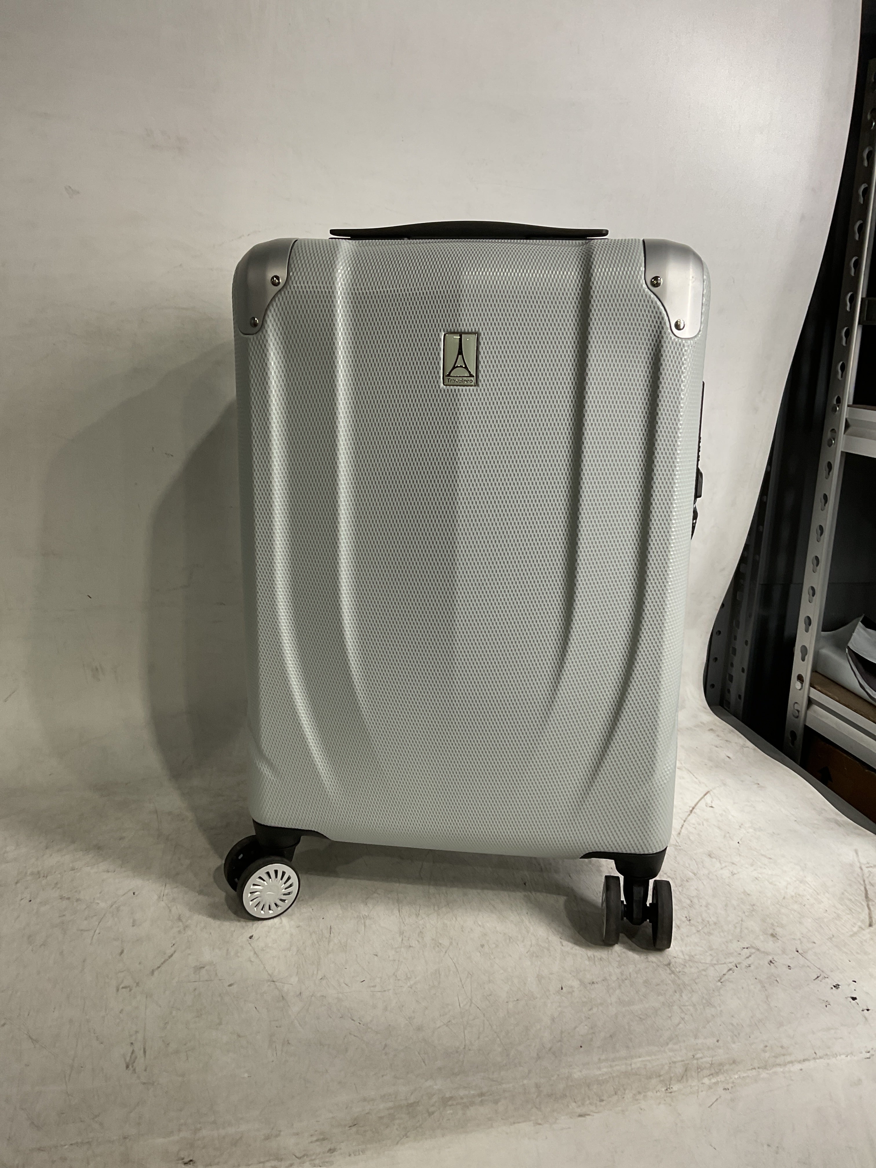 Travelpro Pathways 3 Hardside Expandable Luggage, 8 Spinner Wheels, Lightweight Hard Shell Suitcase ( Cloud Grey , Carry On 21 Inch ) Cloud Grey Carry On 21 Inch U1