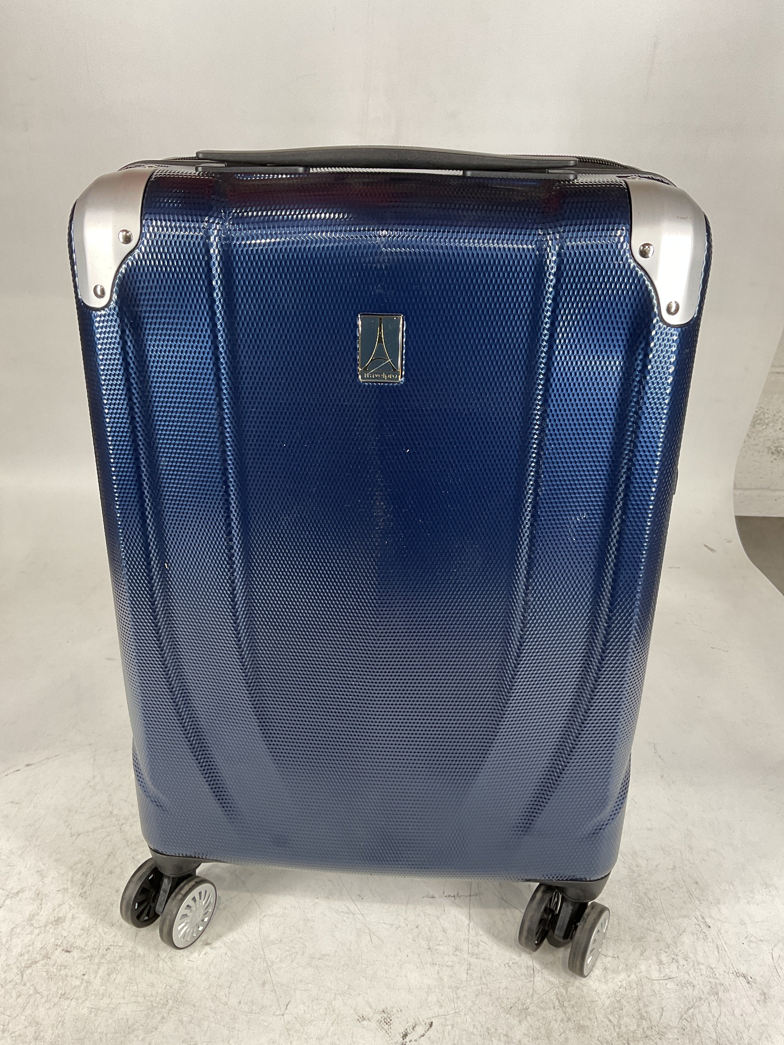 Travelpro Pathways 3 Hardside Expandable Luggage, 8 Spinner Wheels, Lightweight Hard Shell Suitcase U5