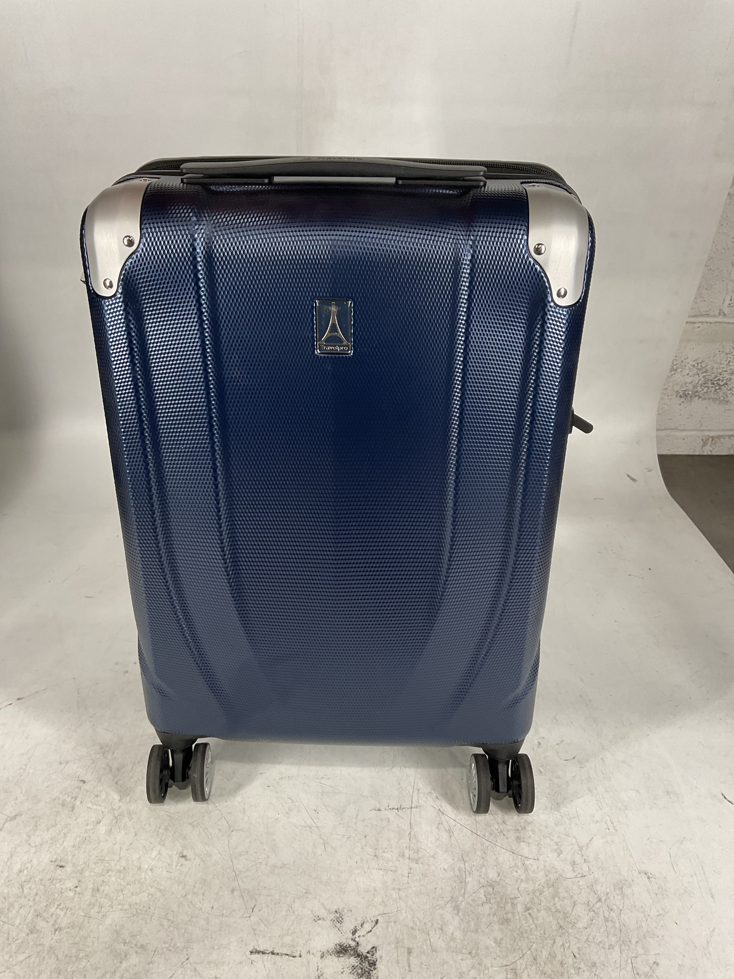 Travelpro Pathways 3 Hardside Expandable Luggage, 8 Spinner Wheels, Lightweight Hard Shell Suitcase U6