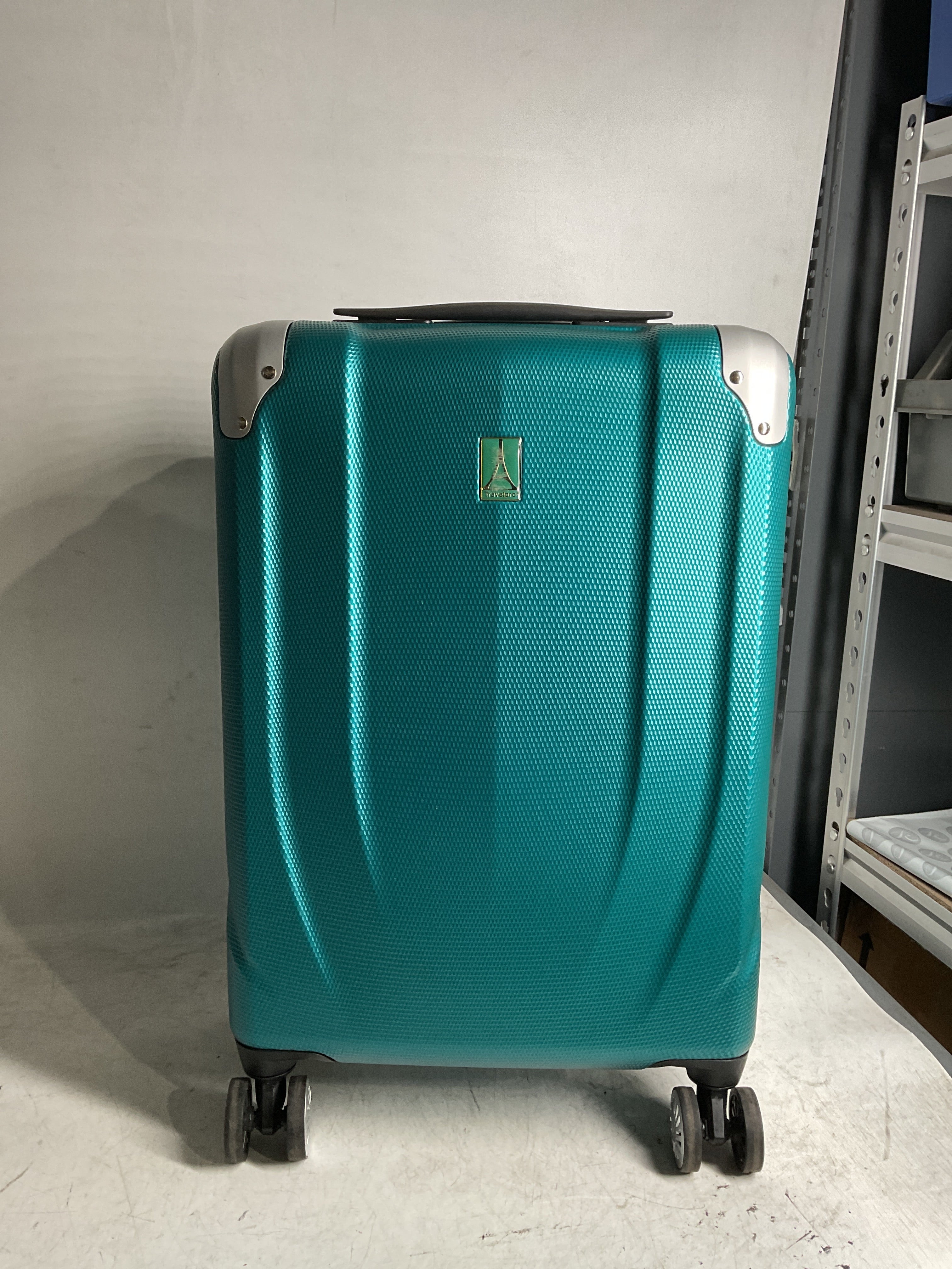 Travelpro Pathways 3 Hardside Expandable Luggage, 8 Spinner Wheels, Lightweight Hard Shell Suitcase ( Kayak , Carry On 21 Inch ) Kayak Carry On 21 Inch U1