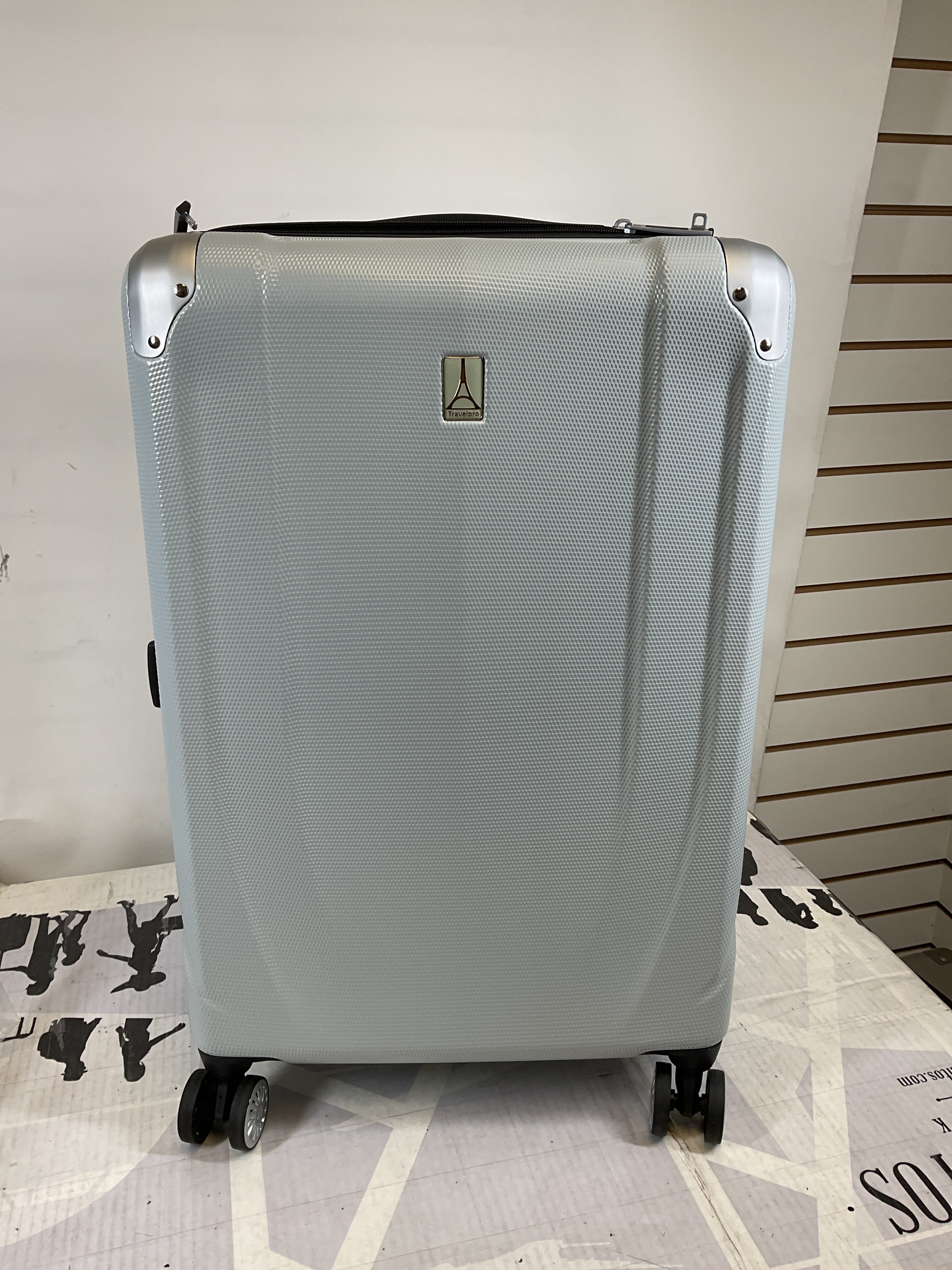 Travelpro Pathways 3 Hardside Expandable Luggage, 8 Spinner Wheels, Lightweight Hard Shell Suitcase, Checked Medium 25 Inch ( Cloud Grey , Checked Medium 25 Inch ) Cloud Grey Checked Medium 25 Inch U4