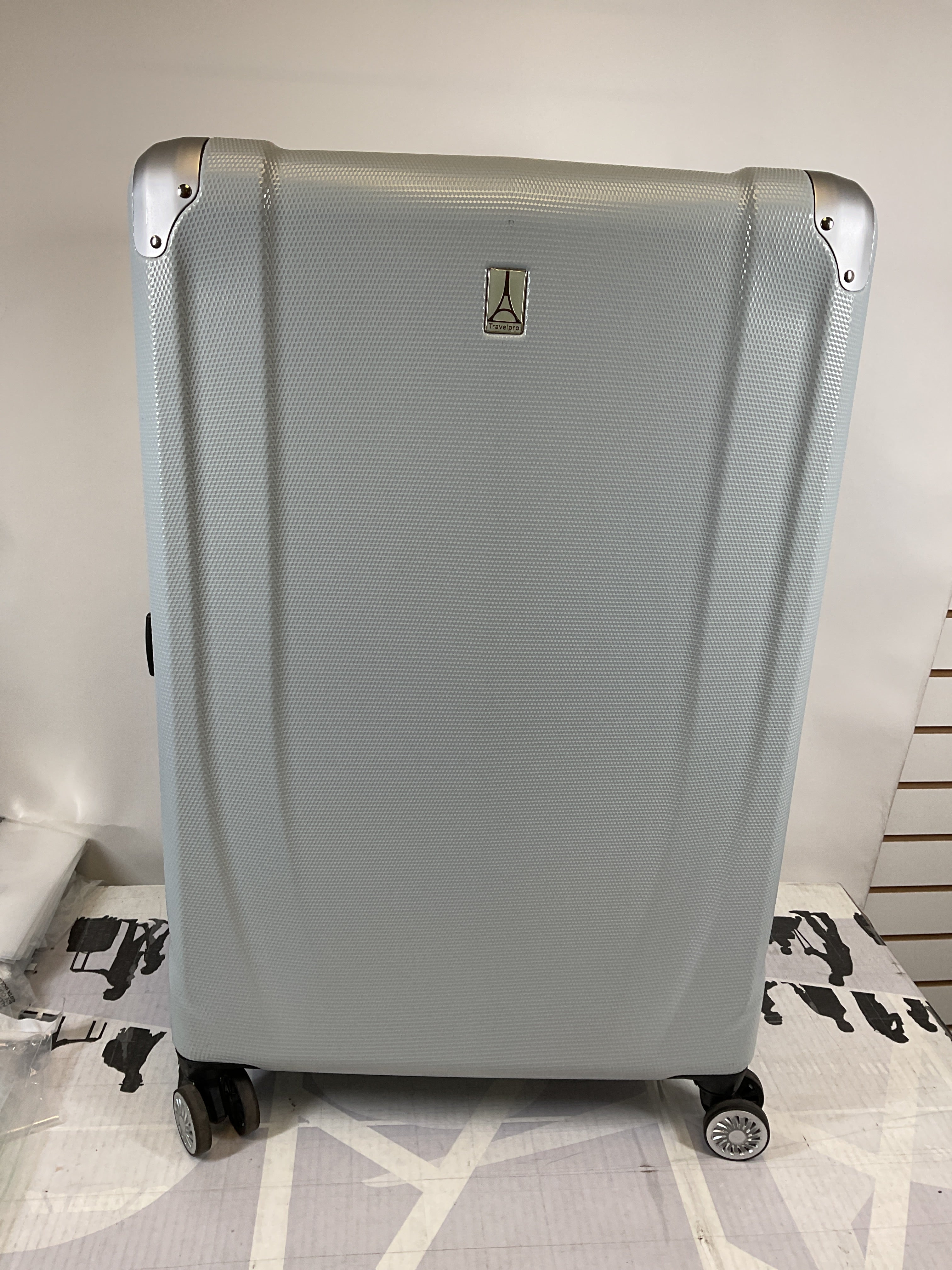 Travelpro Pathways 3 Hardside Expandable Luggage, 8 Spinner Wheels, Lightweight Hard Shell Suitcase ( Cloud Grey , Checked Large 28 Inch ) Cloud Grey Checked Large 28 Inch U1