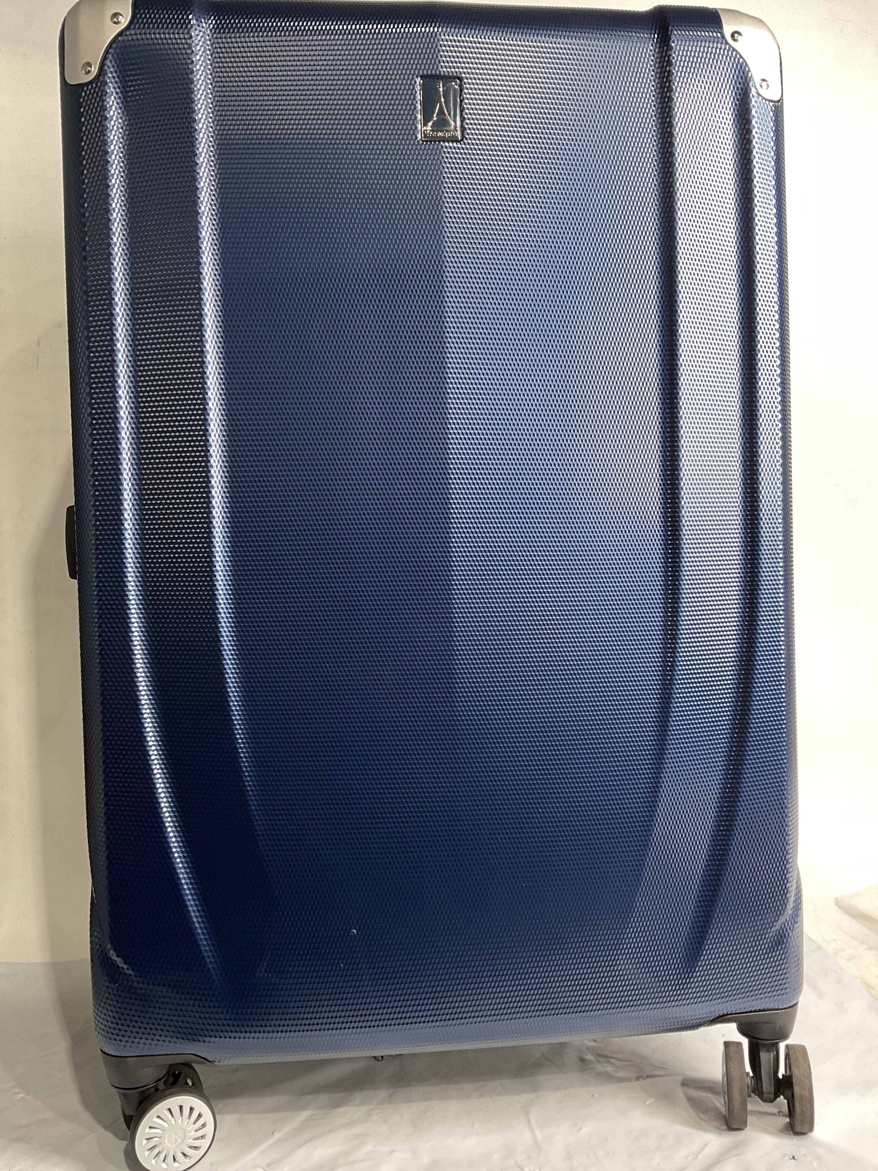 Travelpro Pathways 3 Hardside Expandable Luggage, 8 Spinner Wheels, Lightweight Hard Shell Suitcase ( Royal Blue , Checked Large 28 Inch ) Royal Blue Checked Large 28 Inch U13