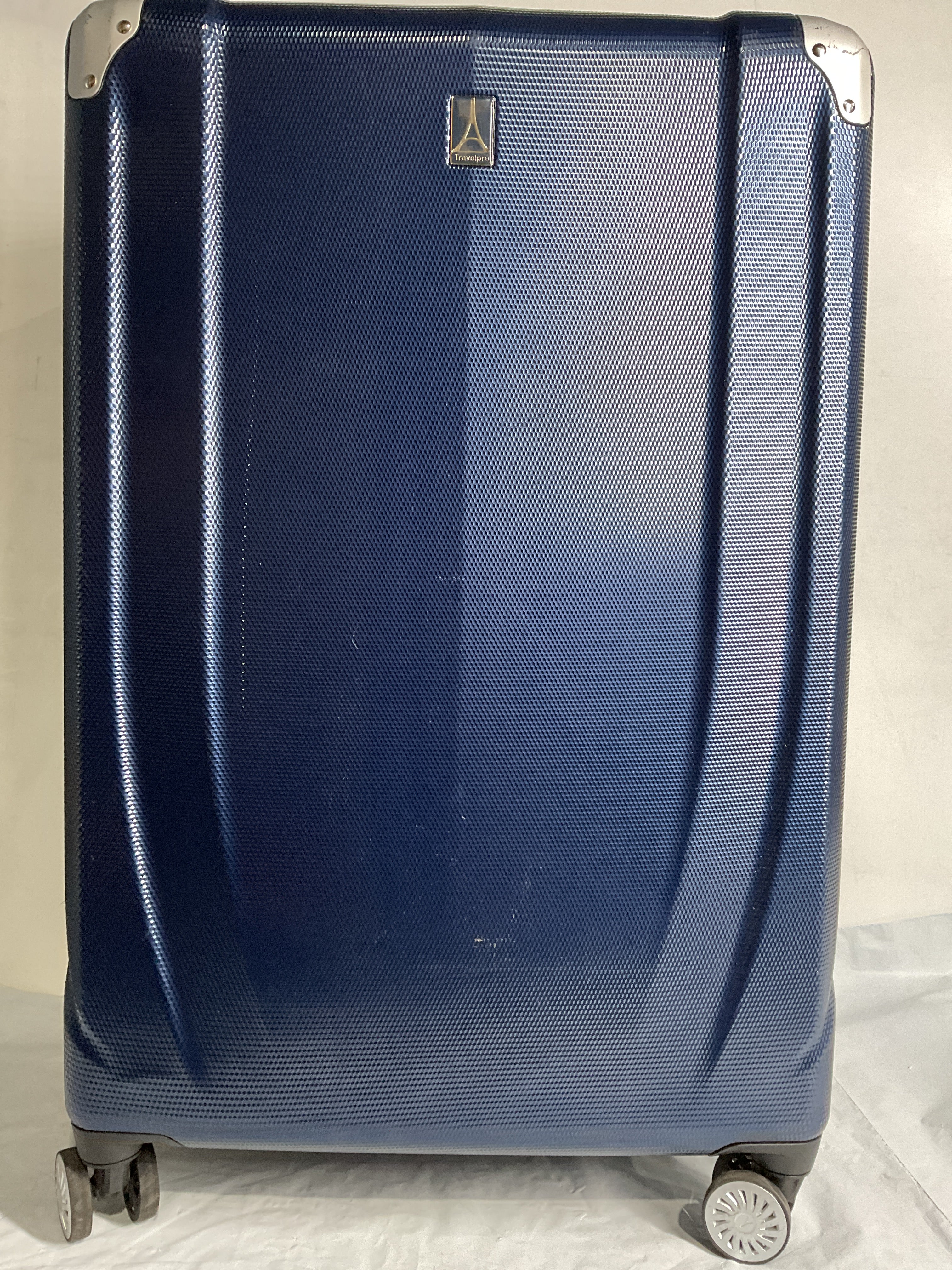 Travelpro Pathways 3 Hardside Expandable Luggage, 8 Spinner Wheels, Lightweight Hard Shell Suitcase ( Royal Blue , Checked Large 28 Inch ) Royal Blue Checked Large 28 Inch U14