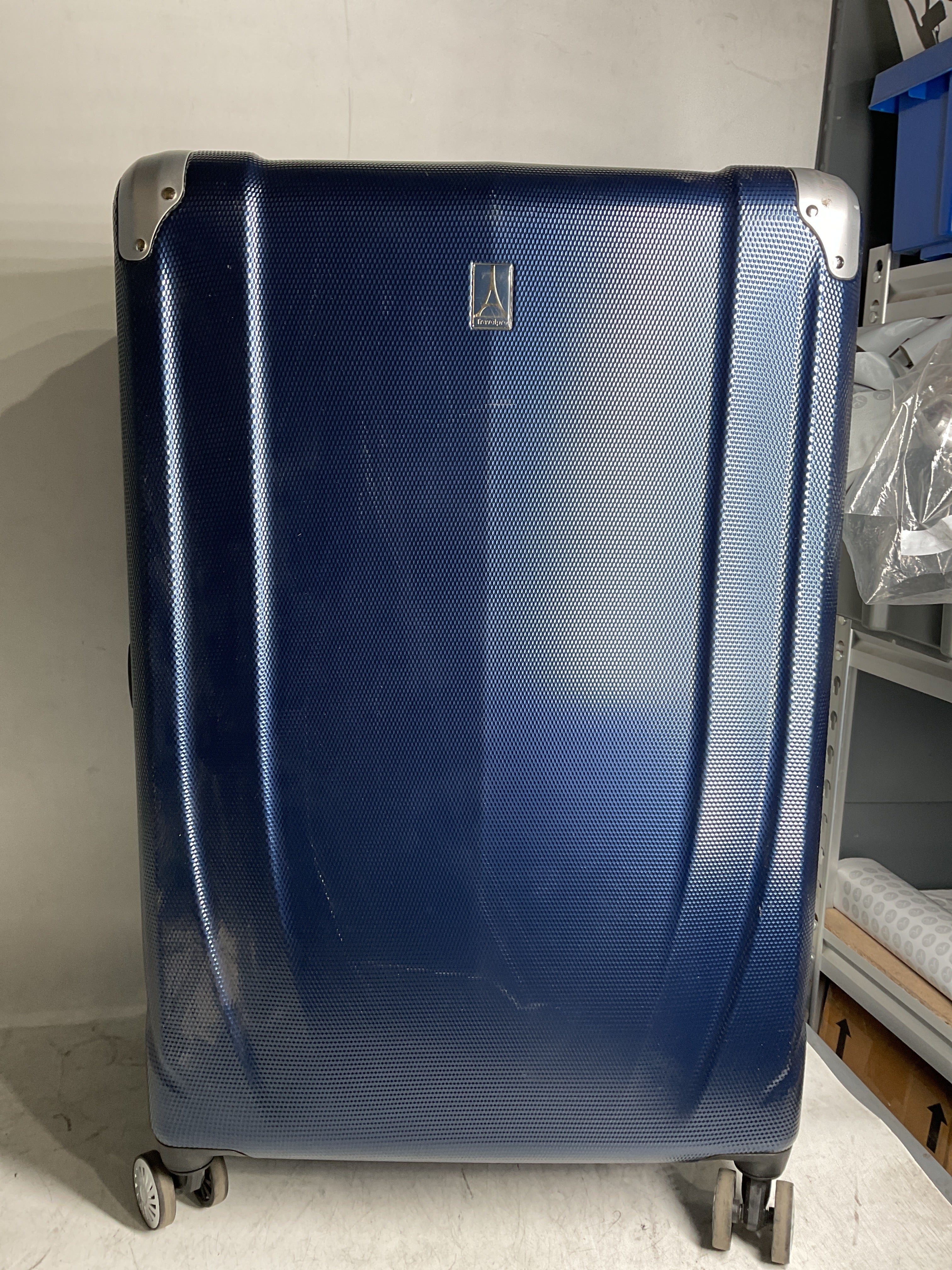 Travelpro Pathways 3 Hardside Expandable Luggage, 8 Spinner Wheels, Lightweight Hard Shell Suitcase ( Royal Blue , Checked Large 28 Inch ) Royal Blue Checked Large 28 Inch U5