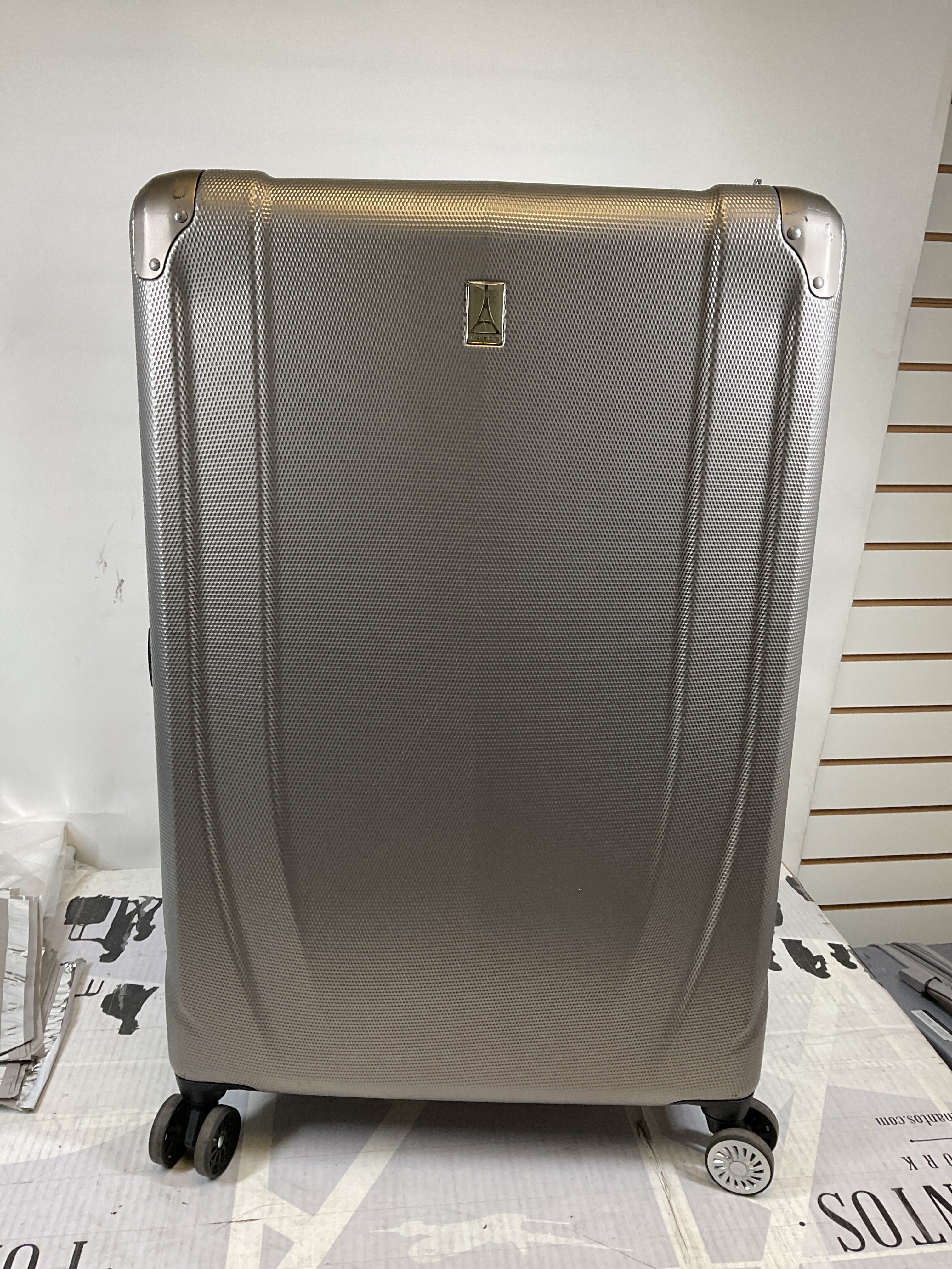 Travelpro Pathways 3 Hardside Expandable Luggage, 8 Spinner Wheels, Lightweight Hard Shell Suitcase ( Champagne , Checked Large 28 Inch ) Champagne Checked Large 28 Inch U17