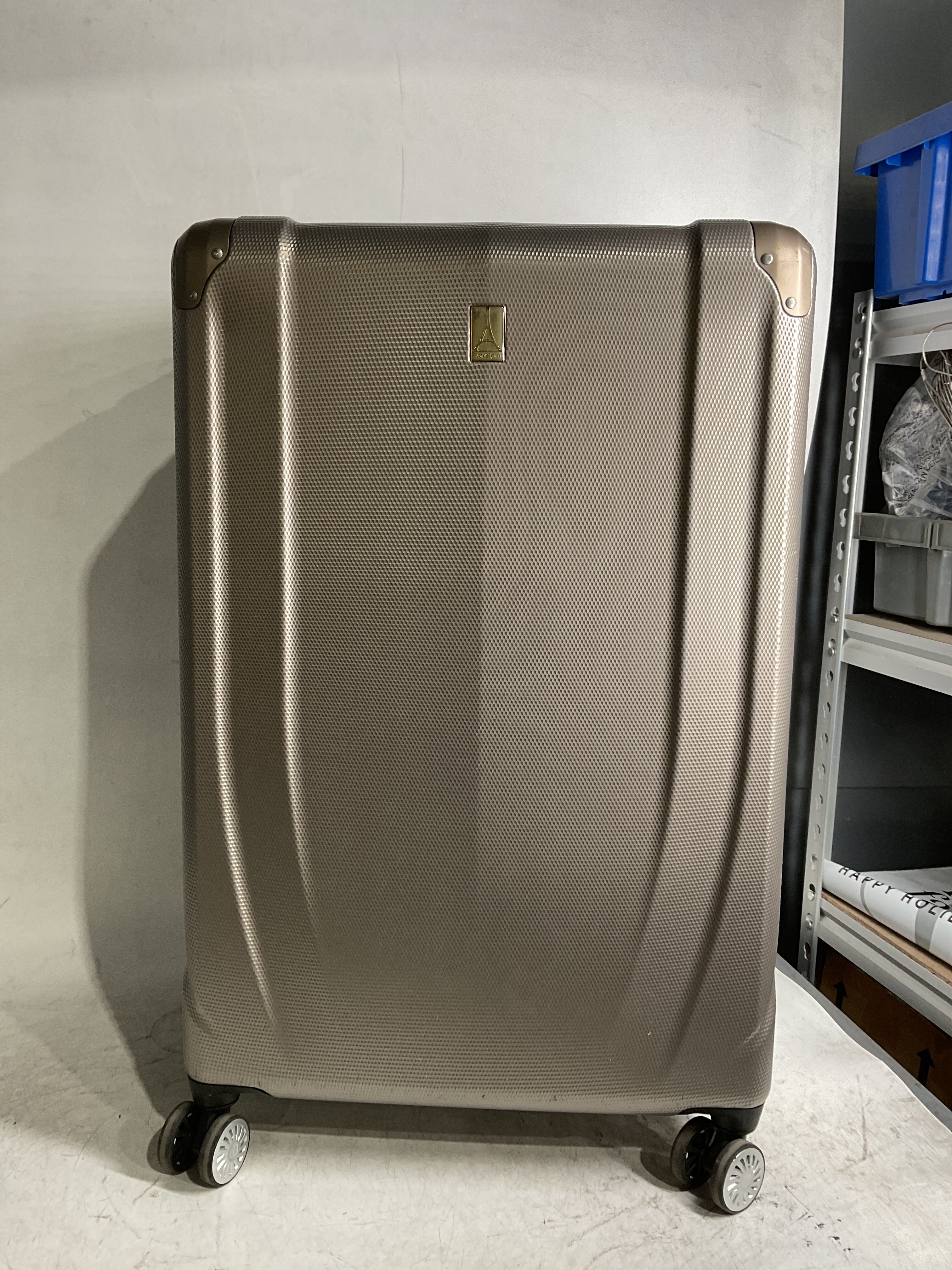 Travelpro Pathways 3 Hardside Expandable Luggage, 8 Spinner Wheels, Lightweight Hard Shell Suitcase ( Champagne , Checked Large 28 Inch ) Champagne Checked Large 28 Inch U6