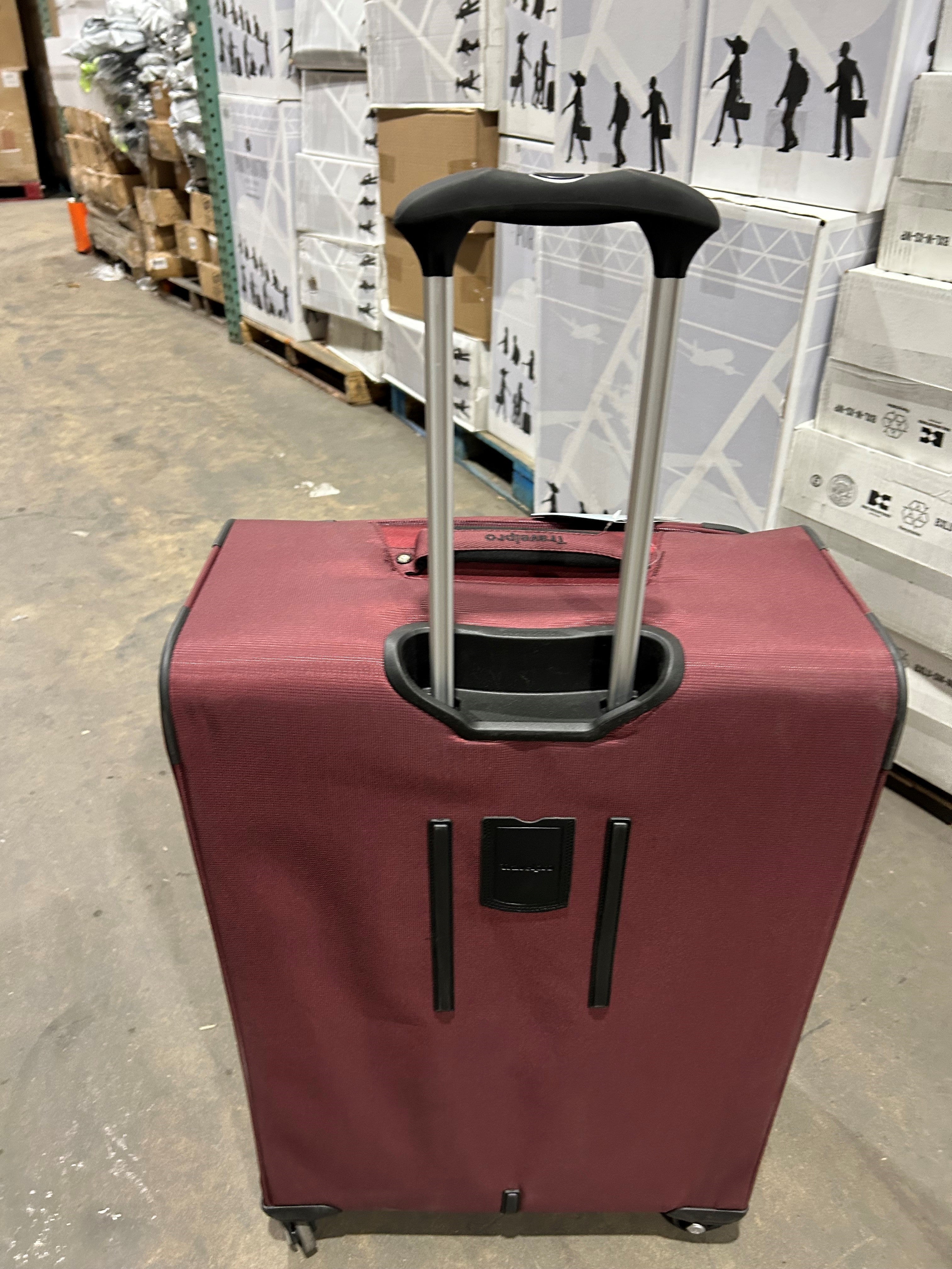 Travelpro Maxlite 5 Softside Expandable Luggage with 4 Spinner Wheels, Lightweight Suitcase, Men and Women U13