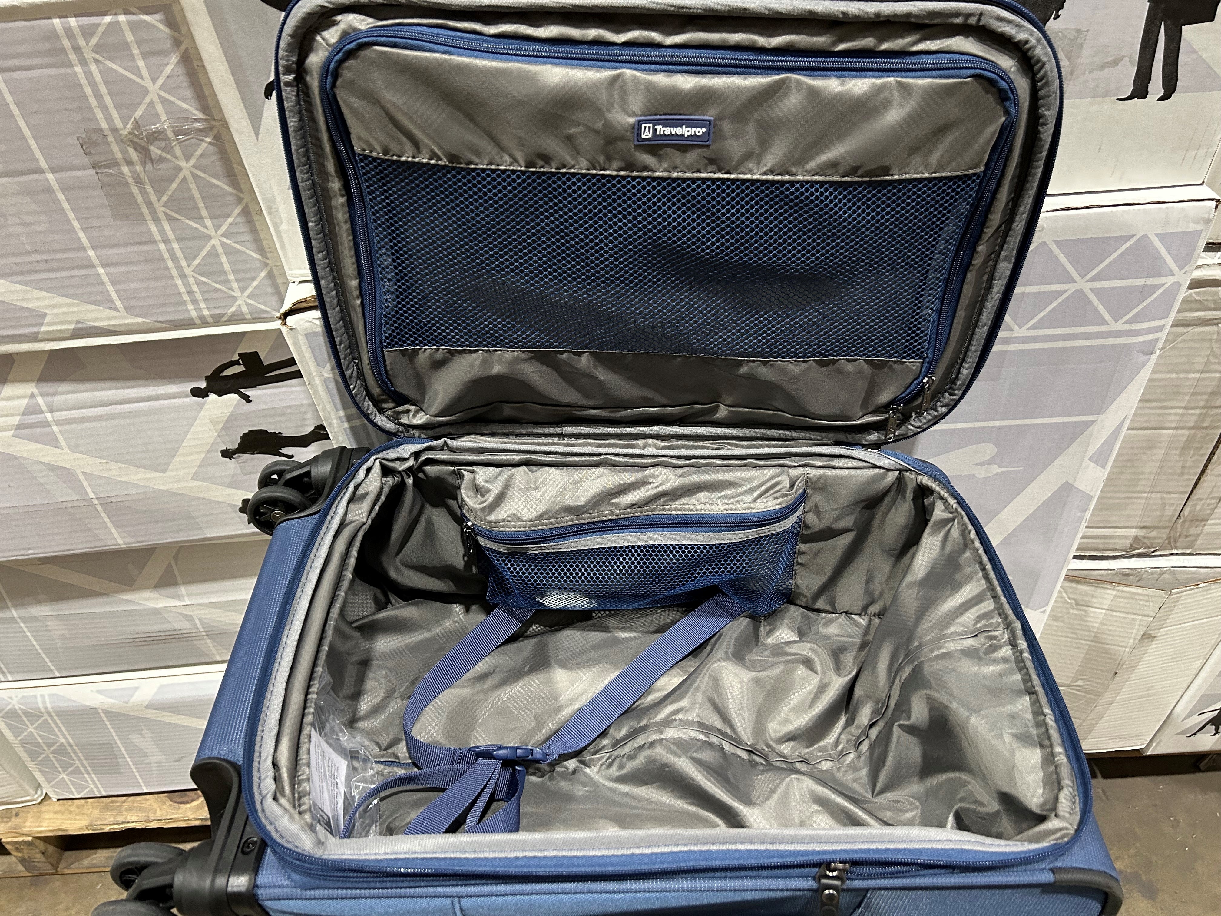 Travelpro Tourlite Softside Expandable Luggage with 4 Spinner Wheels, Lightweight Suitcase, Men and Women U7