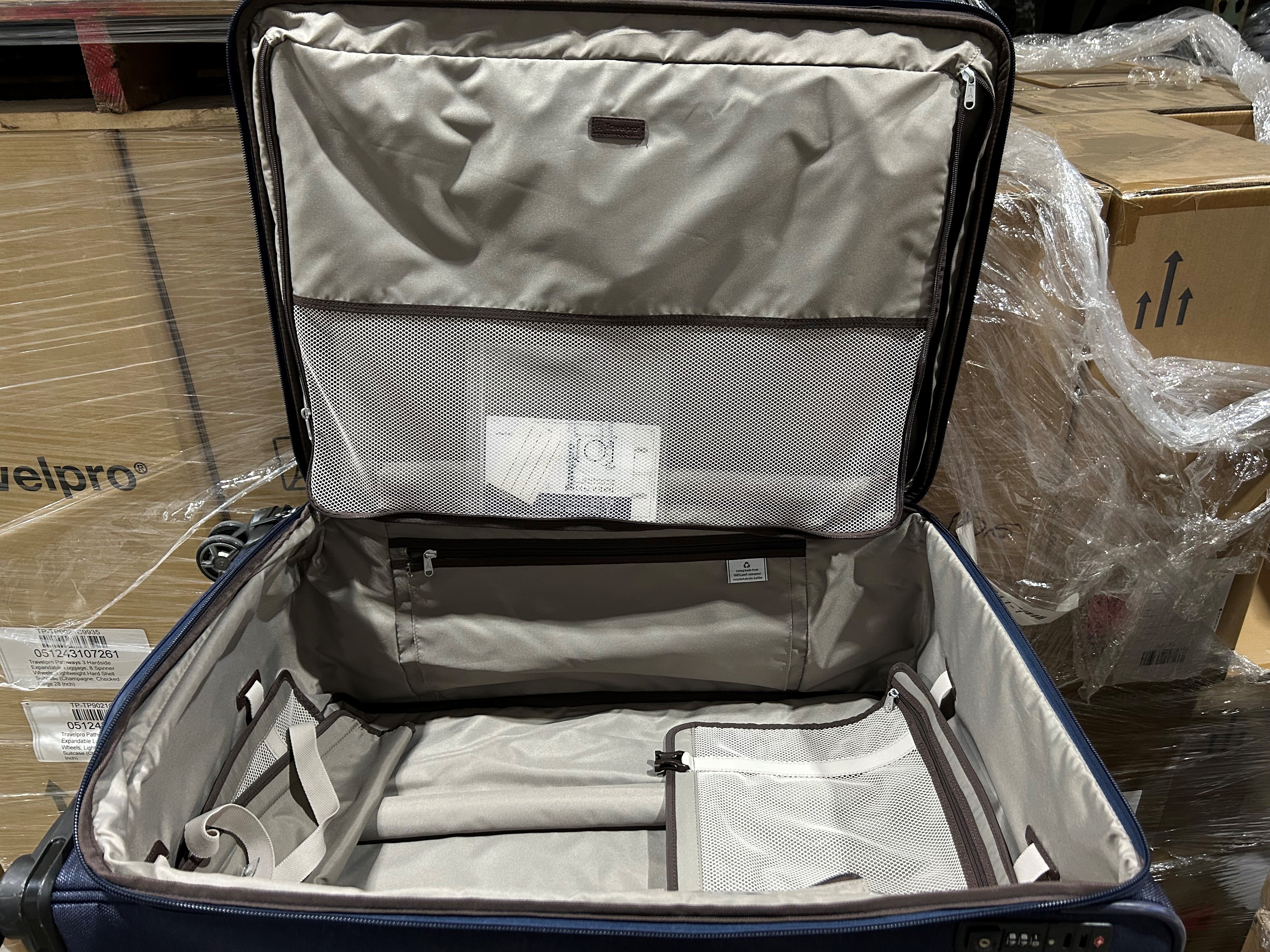 Travelpro Platinum Elite Softside Expandable Luggage, 8 Wheel Spinner Suitcase, USB Port, Suiter, Men and Women U9