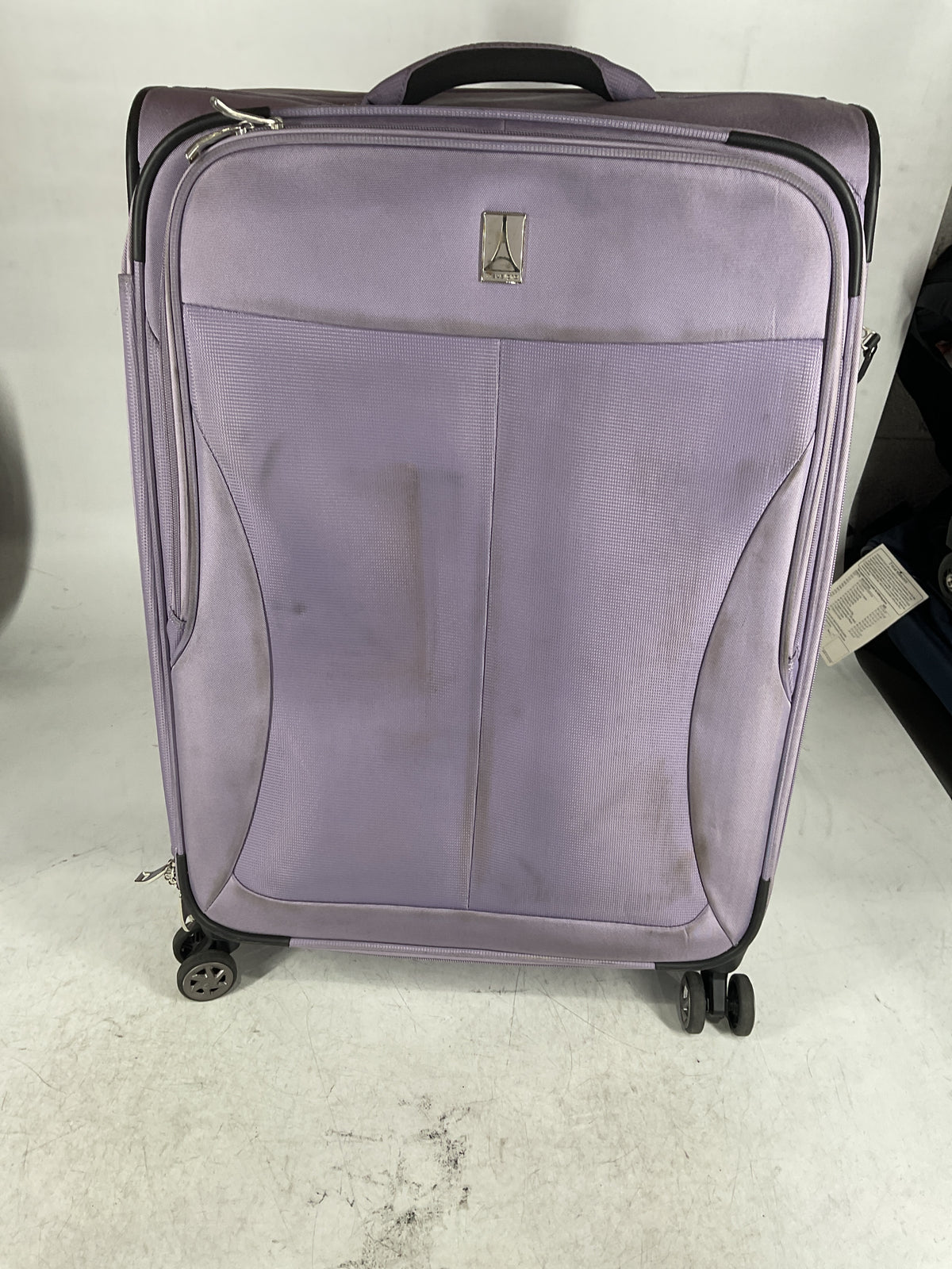 Travelpro Walkabout Medium Purple Spinner U1