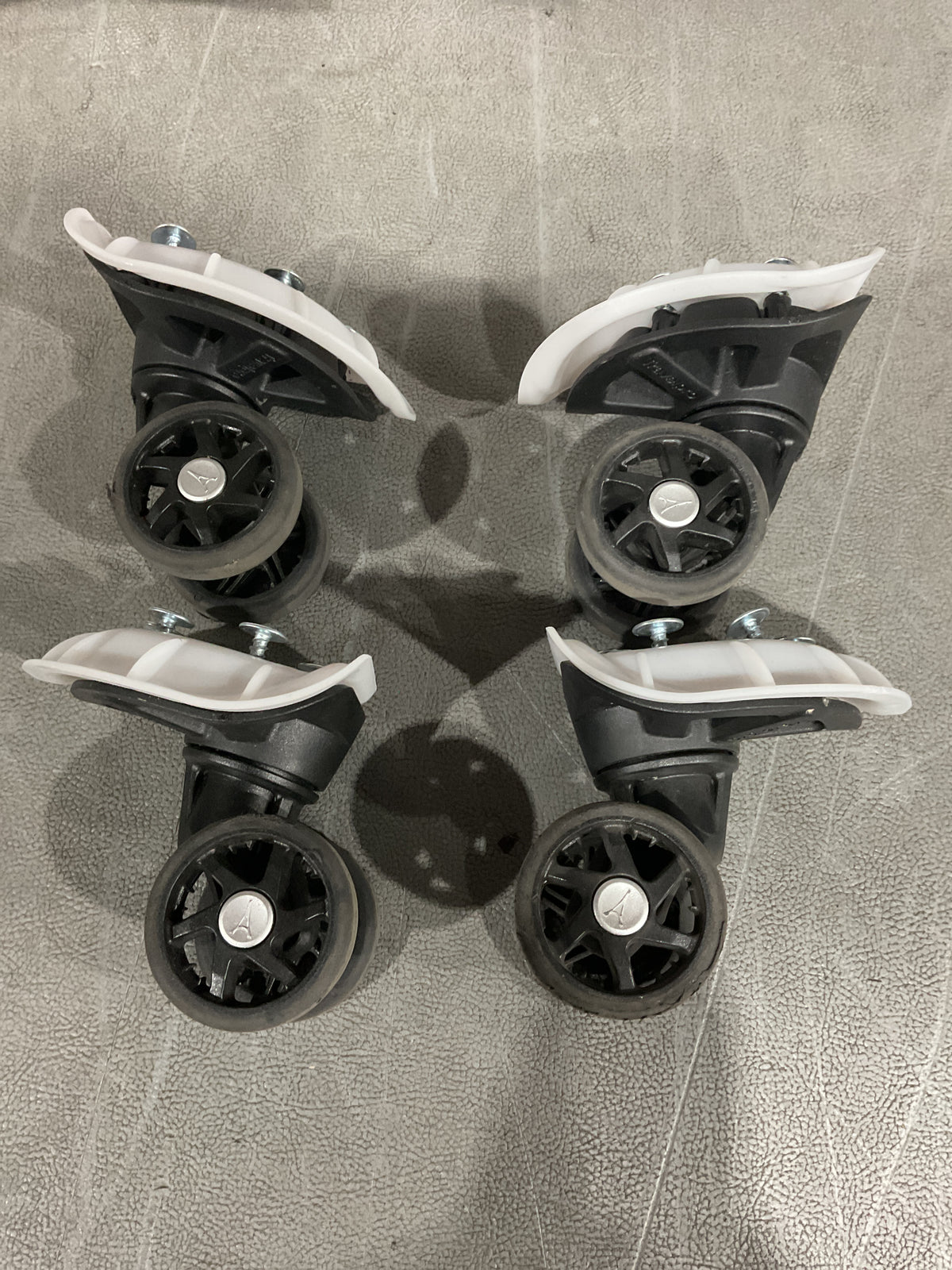 Travelpro Max Lite Air Large Set of 4 Wheels  U20