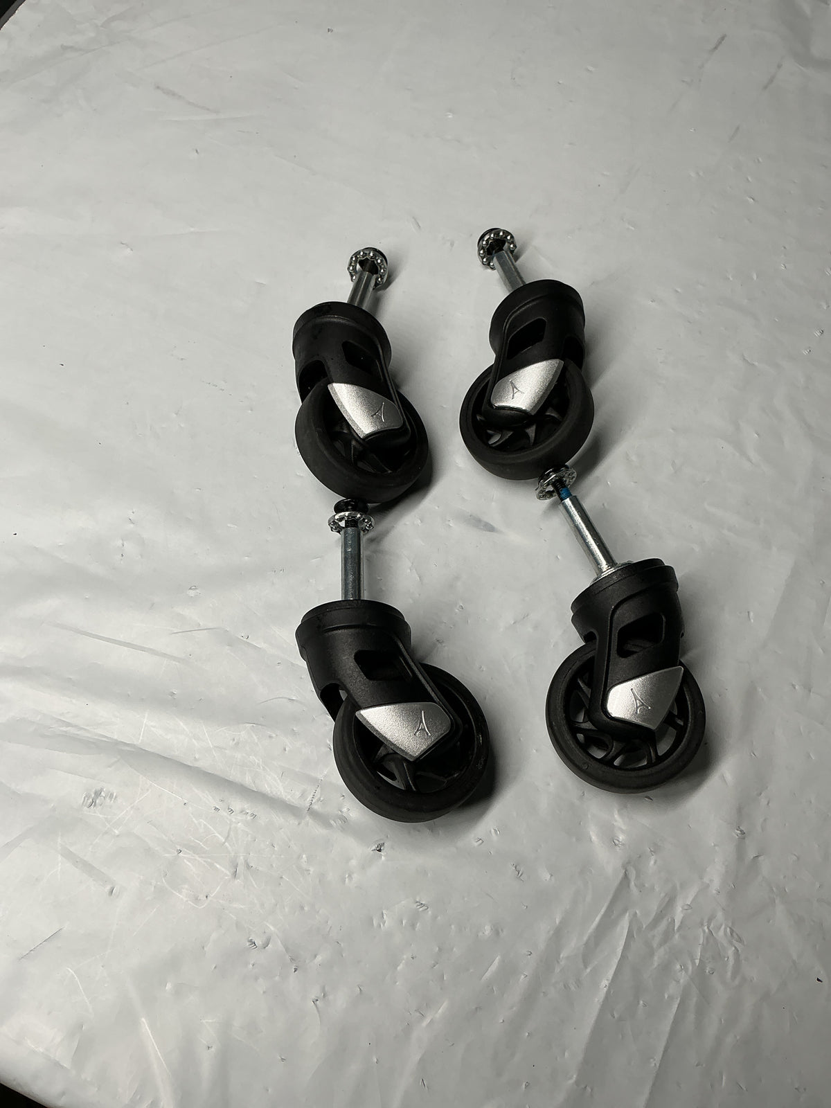 Travelpro MaxLite 5 Carry On Set of 4 Wheels U69