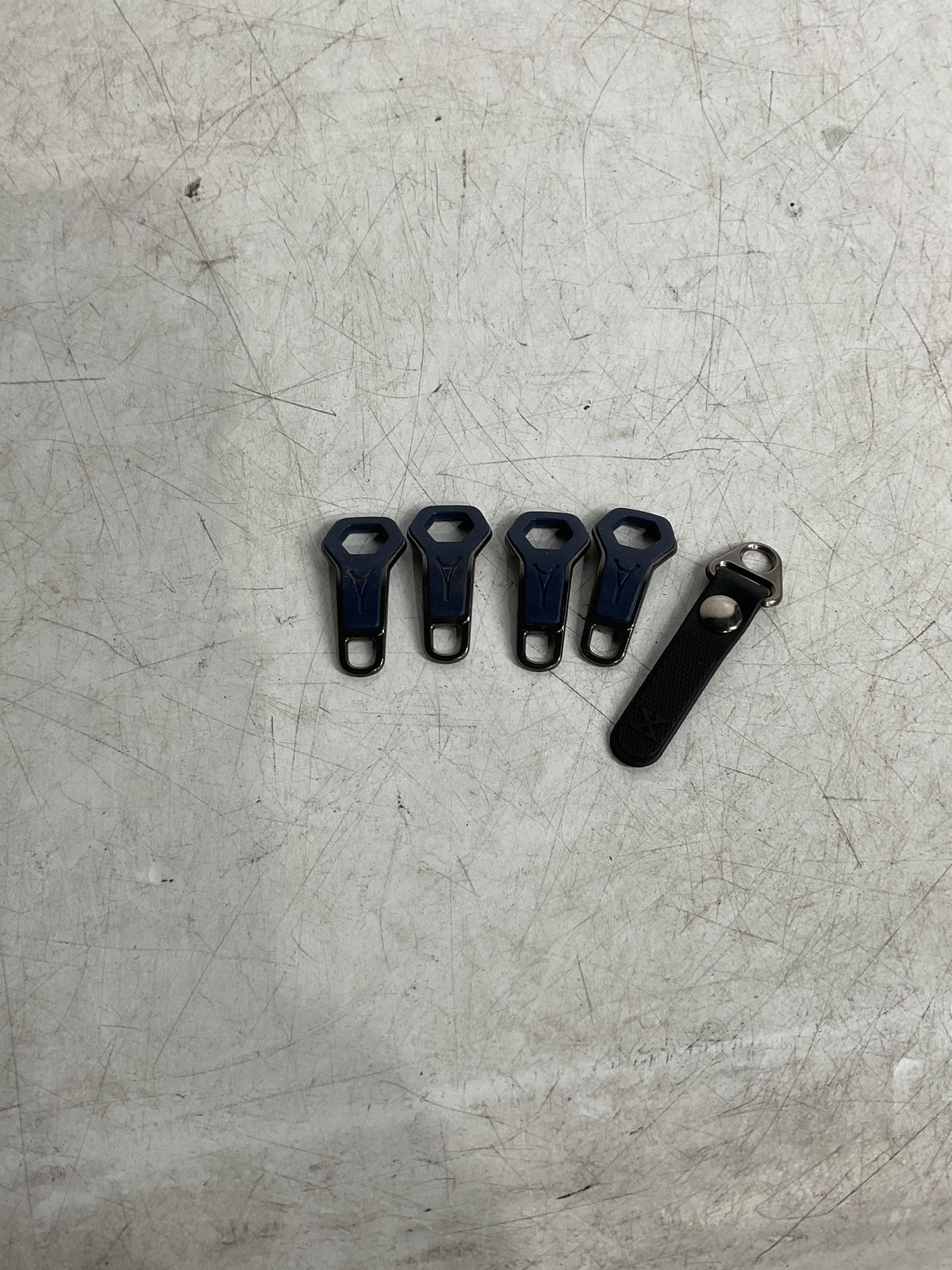 Travelpro Tourlite Set of Zipper Pulls U10