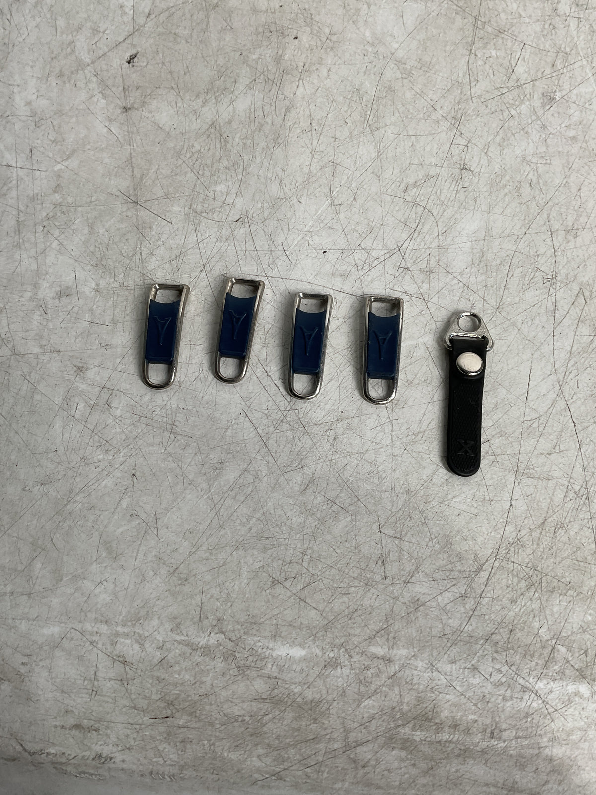 Travelpro MaxLite 5 Set of Zipper Pulls U12