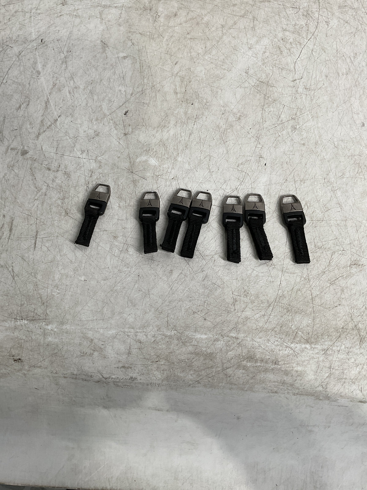 Travelpro Bold Set of Zipper Pulls U15