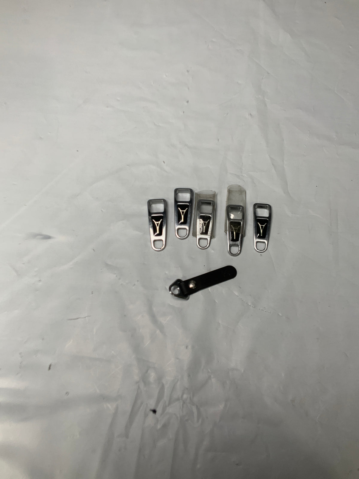 Travelpro Platinum Magna 2 Set of Zipper Pulls U27